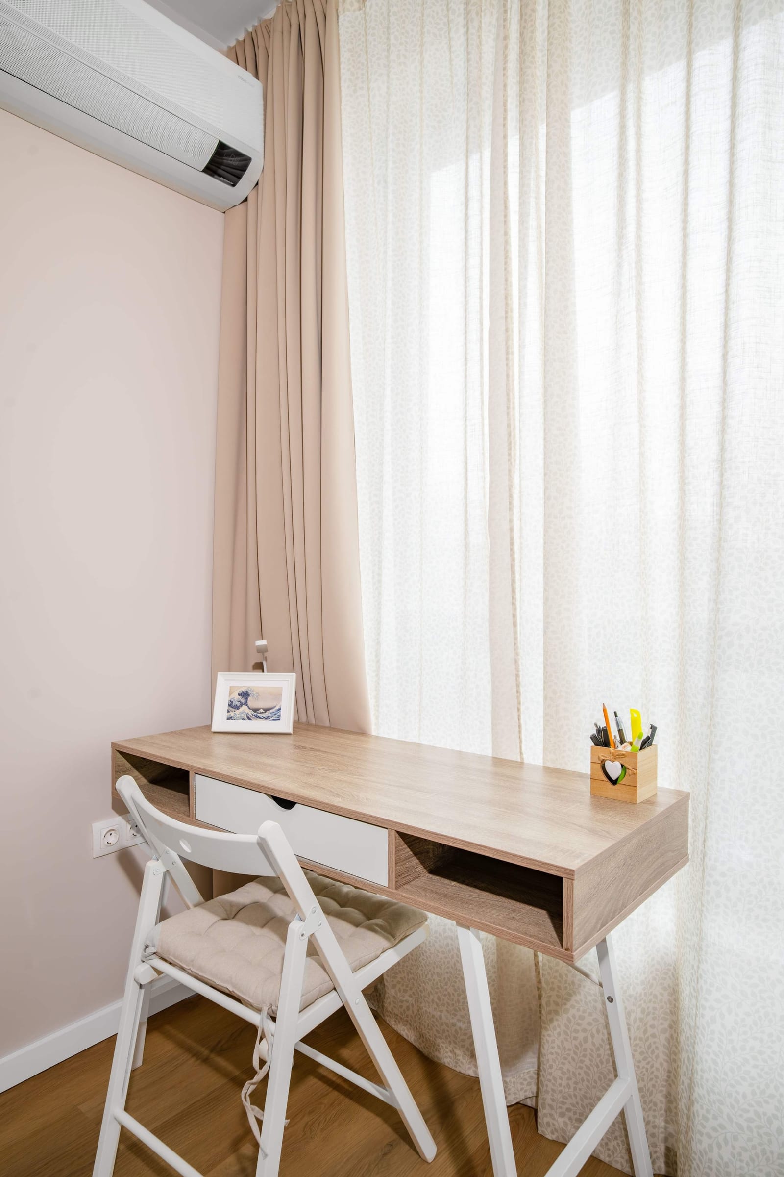 Spacious 2BR Apartment - Modern Design - Photo 10