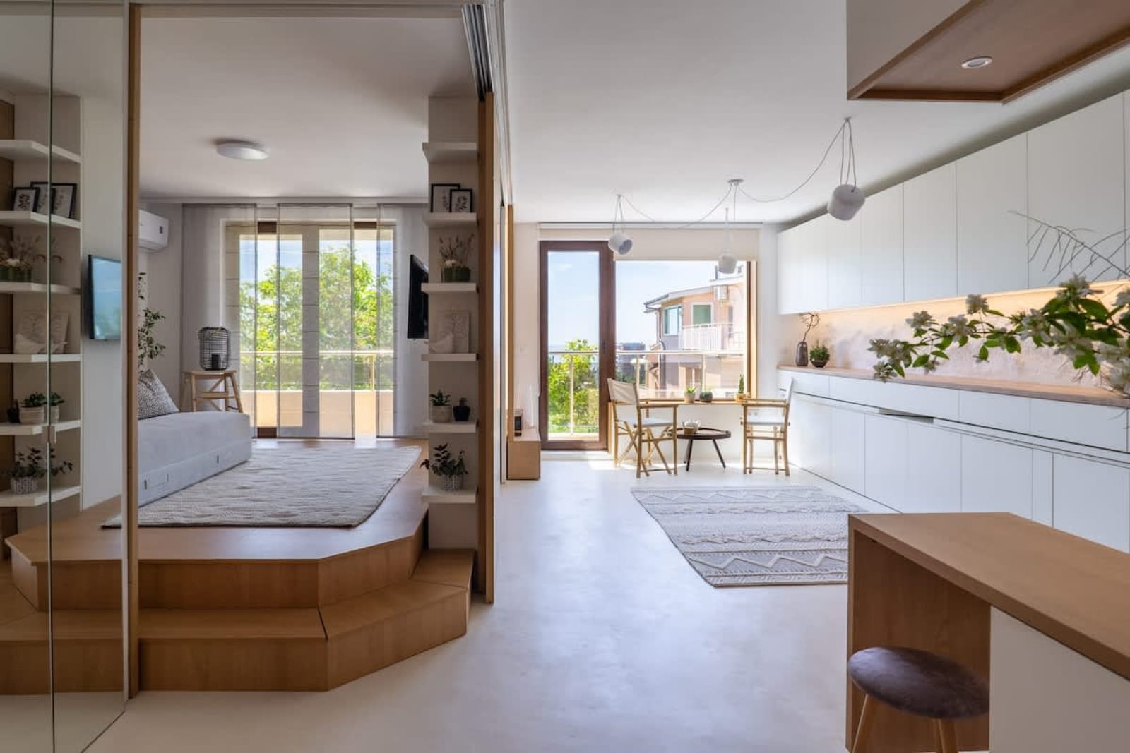 Smartly Designed Flat with Balcony &amp; Parking - Photo 6