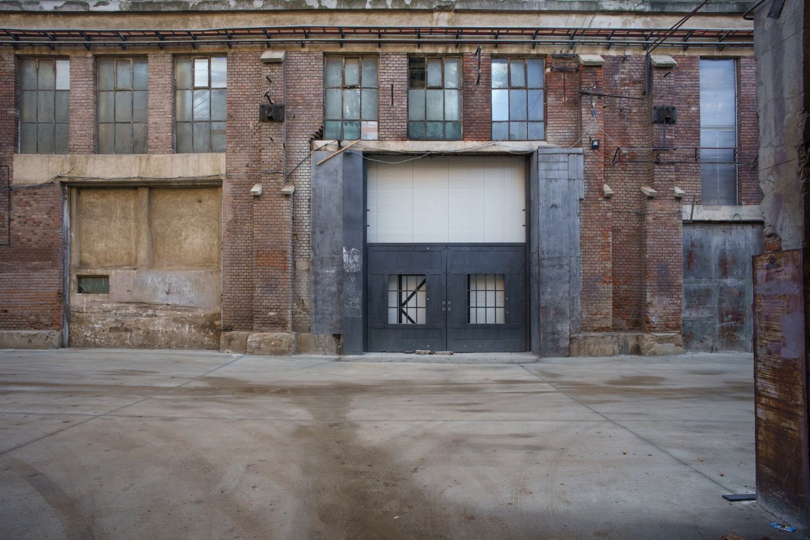 Abandoned Factory Bucharest - Photo 47