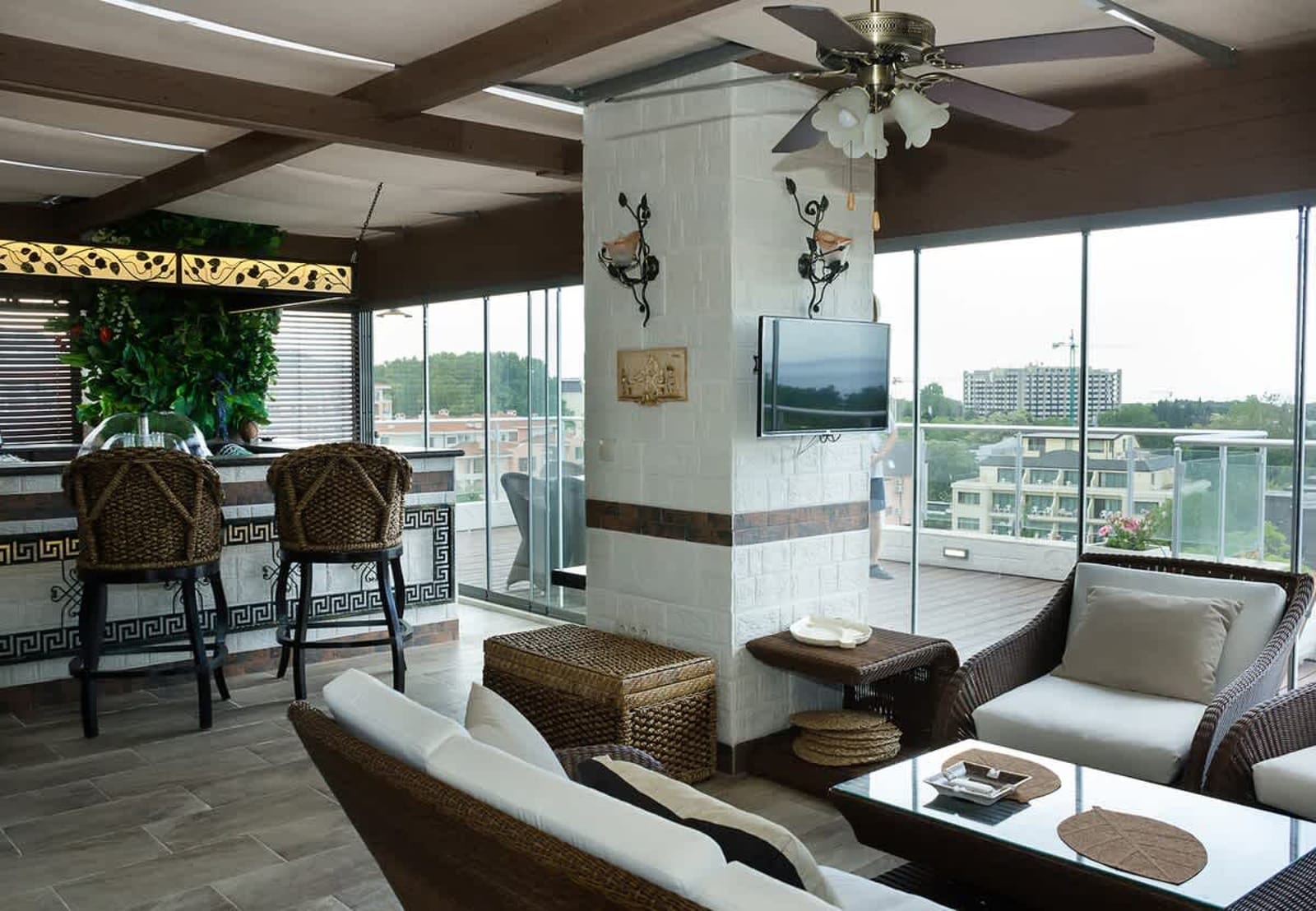 Under the Stars - Lux. Penthouse w/ POOL + Terrace - Photo 44