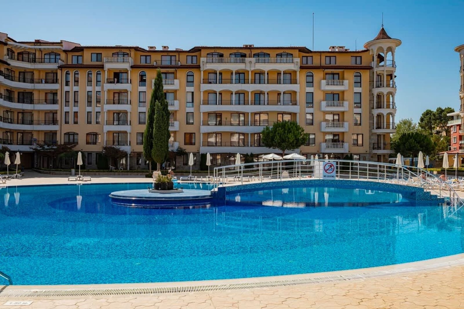 Cozy 1 bedroom apartment in Royal Sun - Photo 30