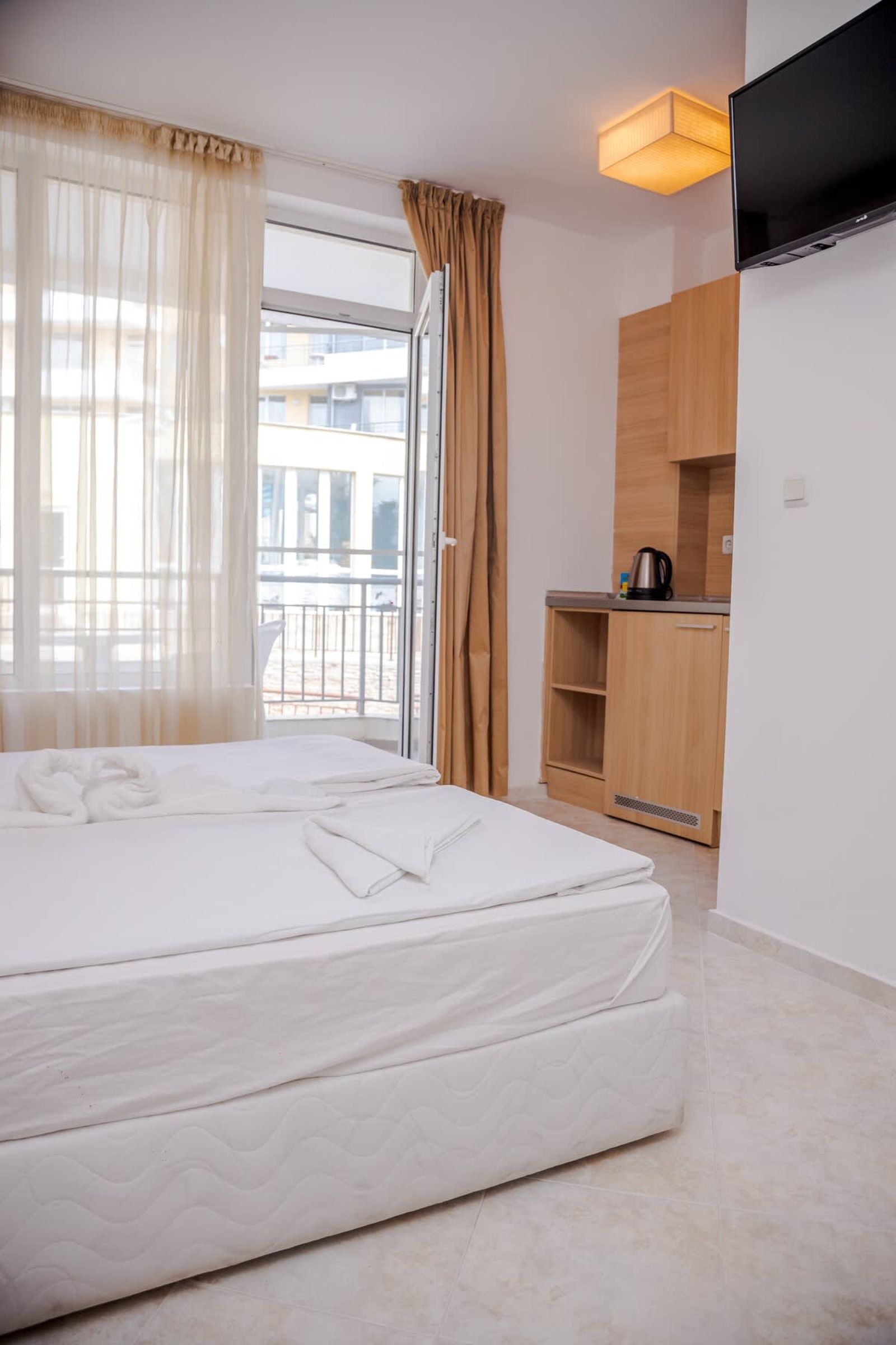 Sunset Studio in Kosharitsa | Pool | SPA | Gym | Parking - Photo 8