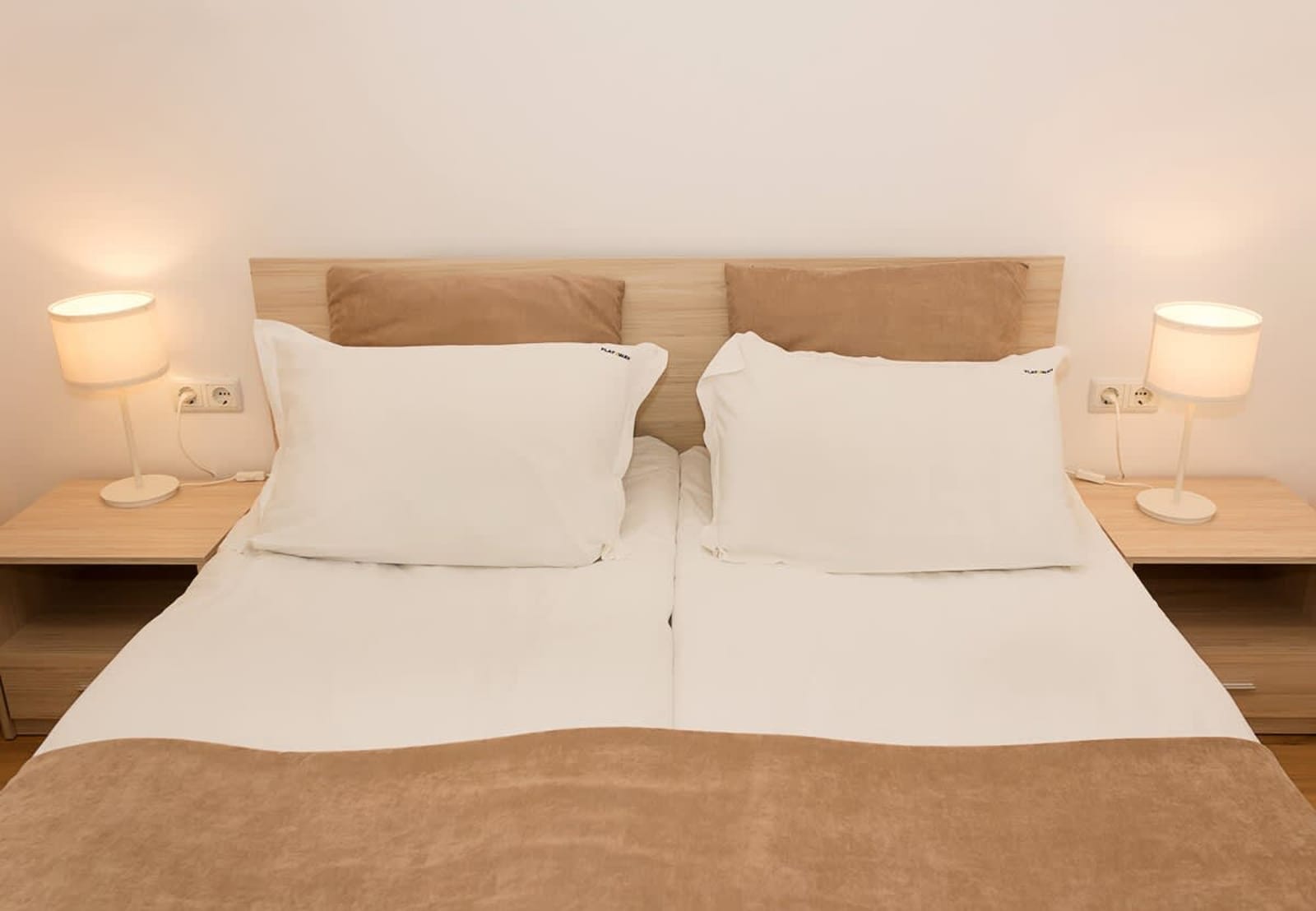 Seaview Haven: Elegant 2BD Flat in Balchik - Photo 17