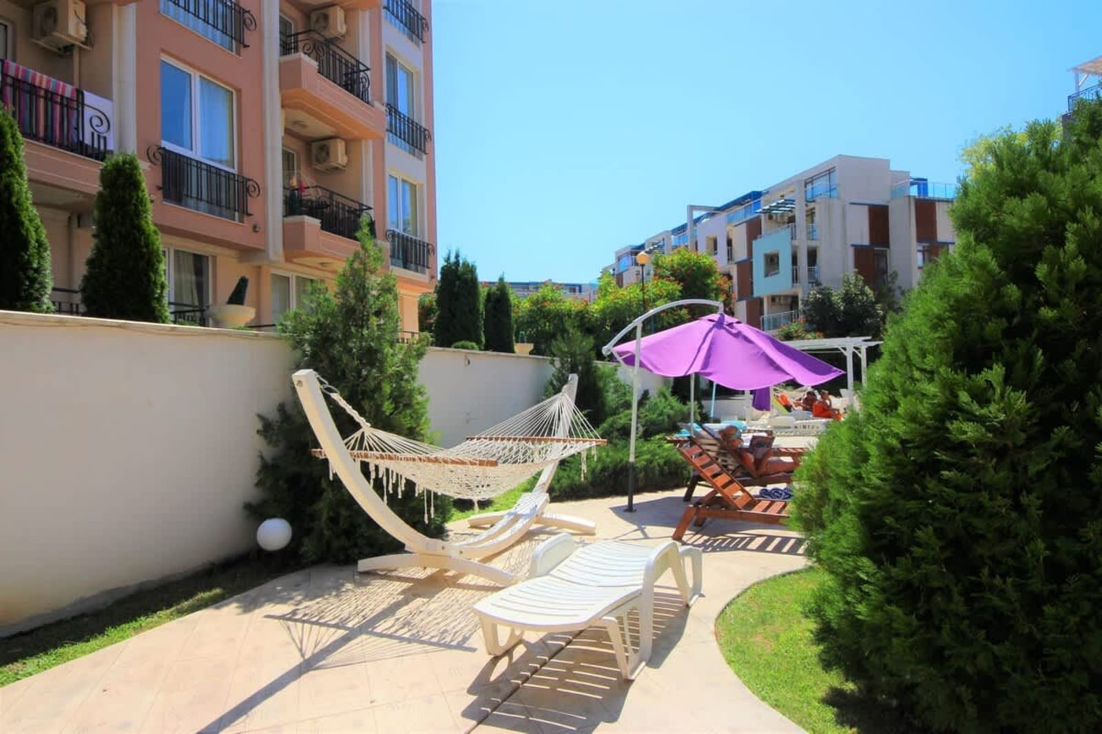 Cozy Rainbow 3  studio direct to the pool - Photo 21