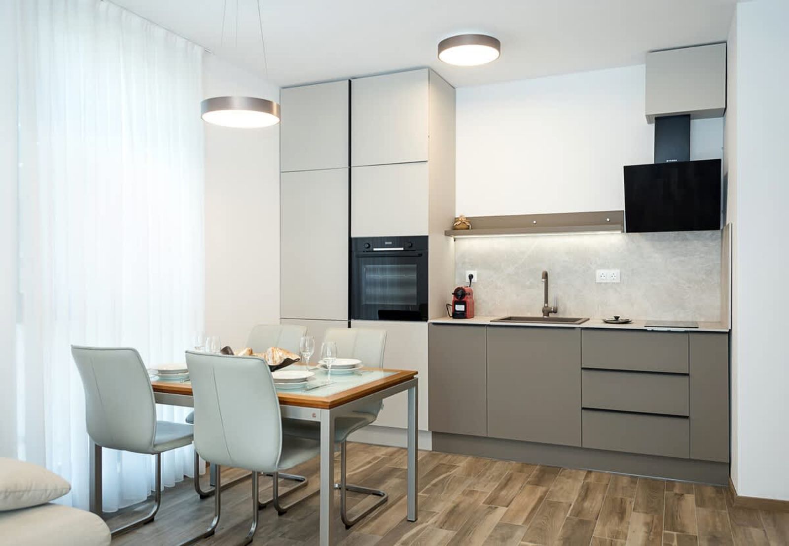 Chic One-Bedroom Getaway in Azur Deluxe Complex - Cover Photo