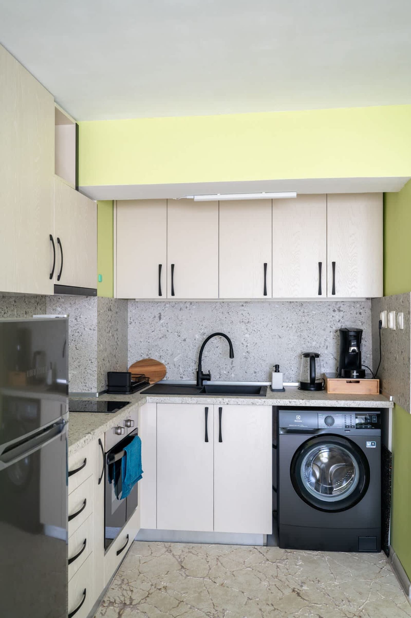 Skyline Studio - Photo 11