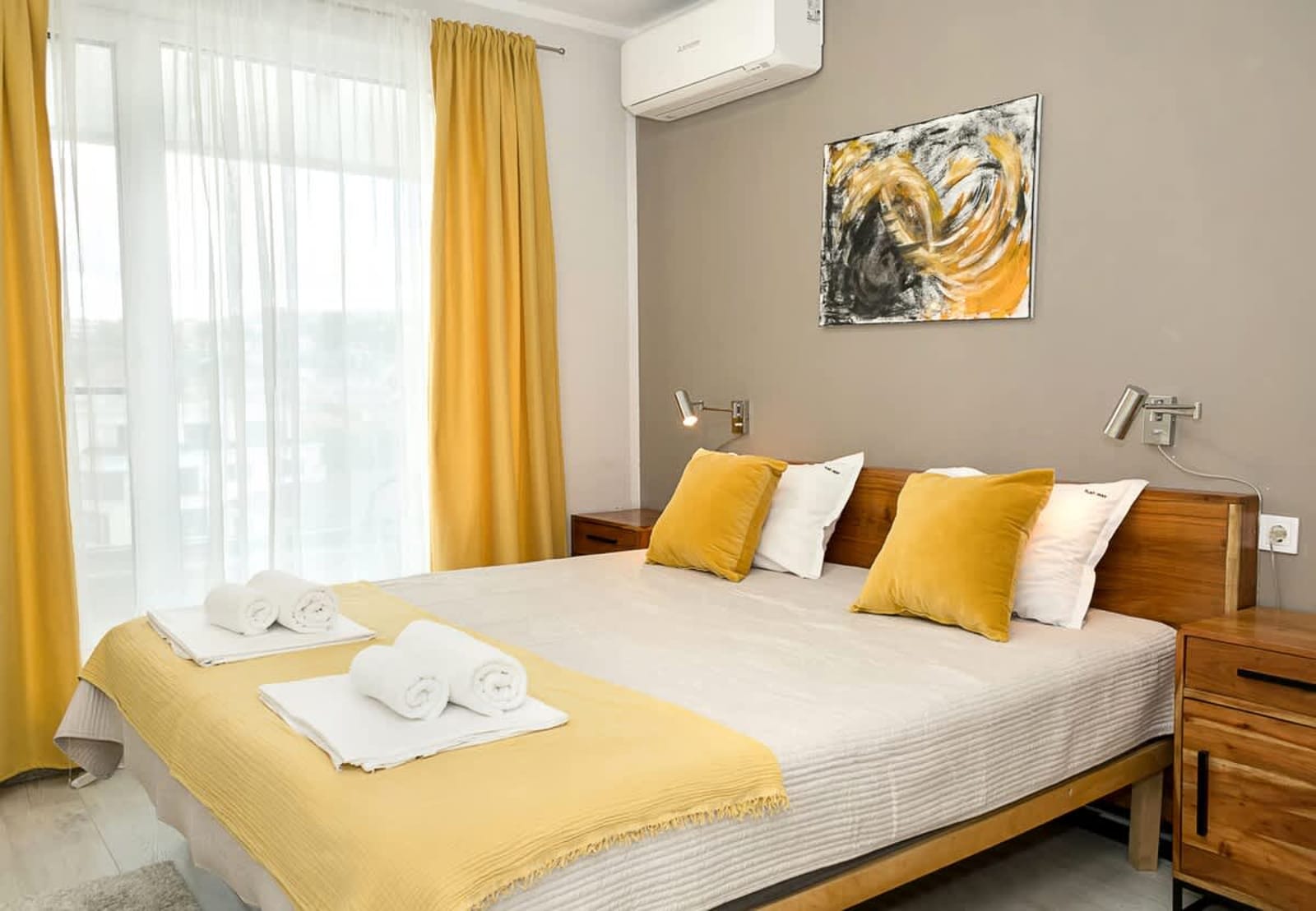 Chic 1BD Flat in St Constantine &amp; Helena Complex - Photo 4