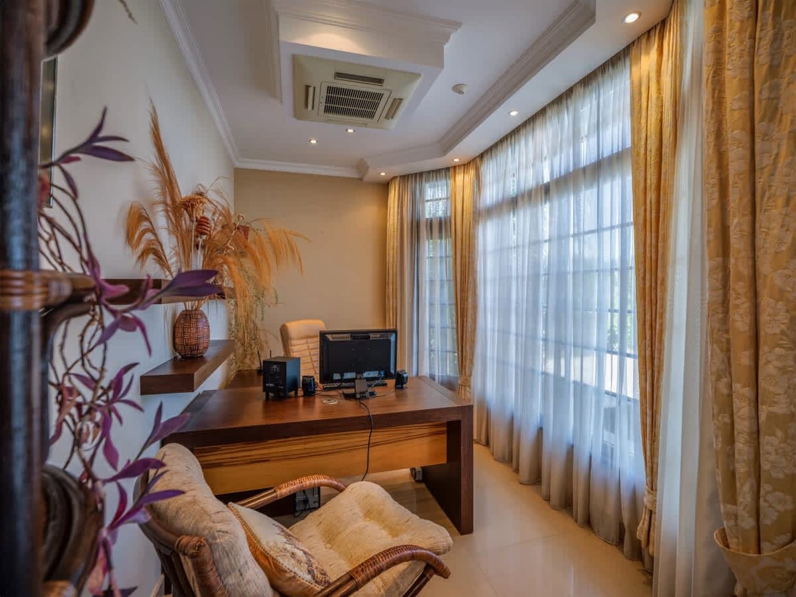 Luxury Villa with Pool- 4 Bedrooms in BlackSeaRama - Photo 26