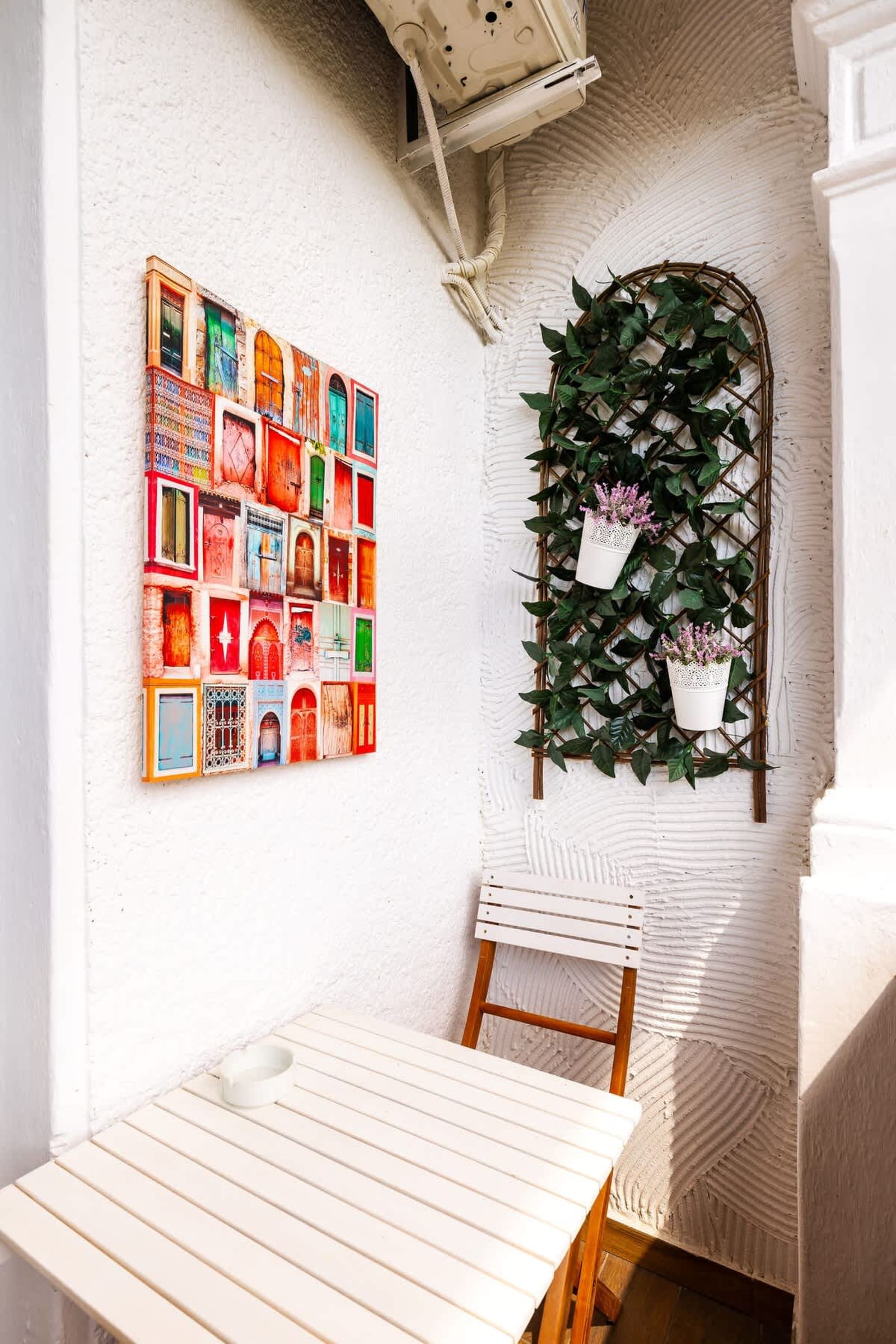 The Urban Nest-2BD Apartment with a Terrace - Photo 20