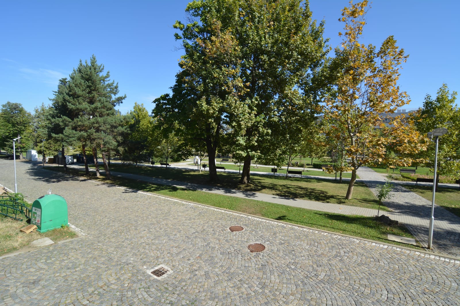 Big recognizable modern building with a bridge view of Sofia - Photo 20