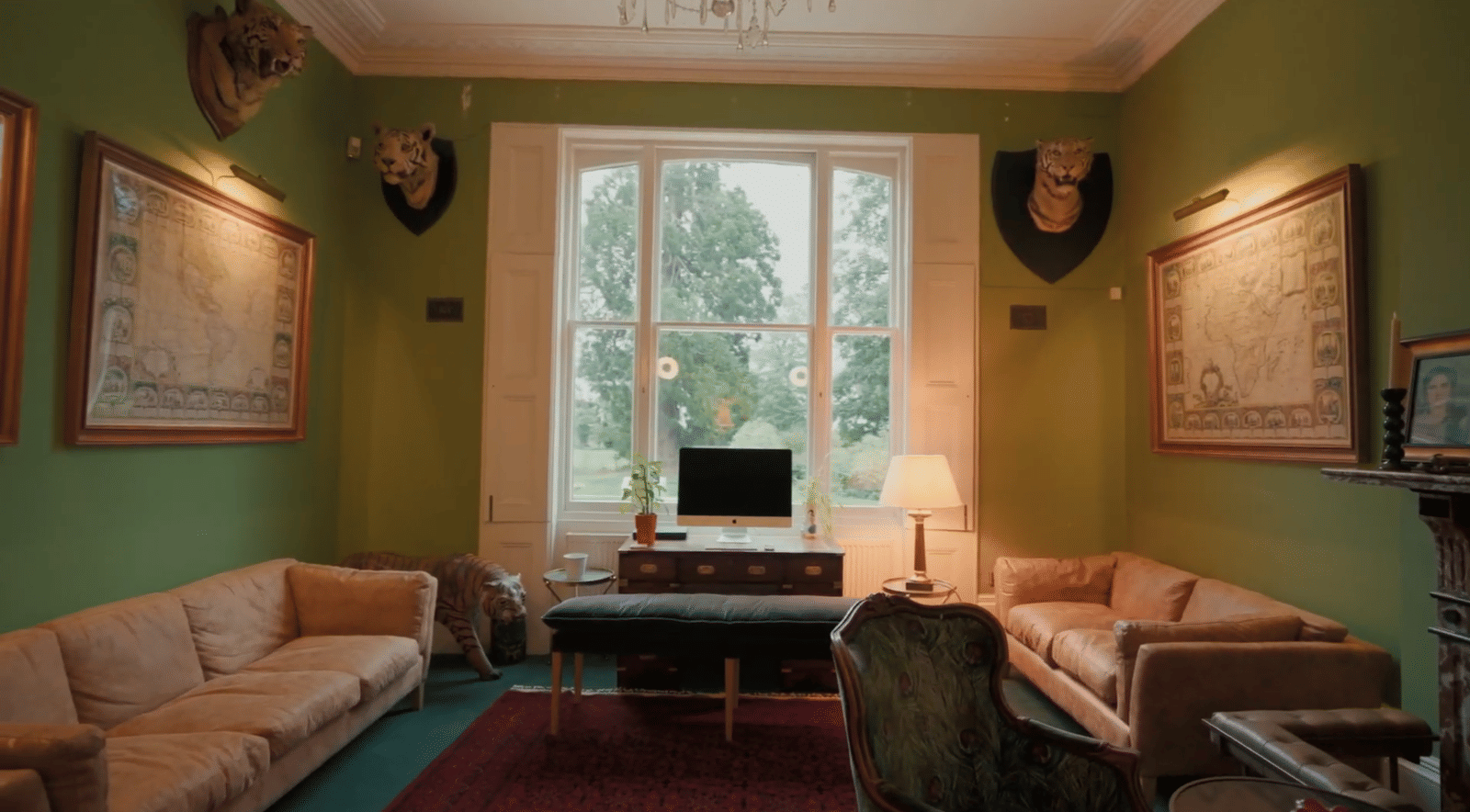 Elegant Regency estate with a private lake and indoor pool, quirky details - Photo 11