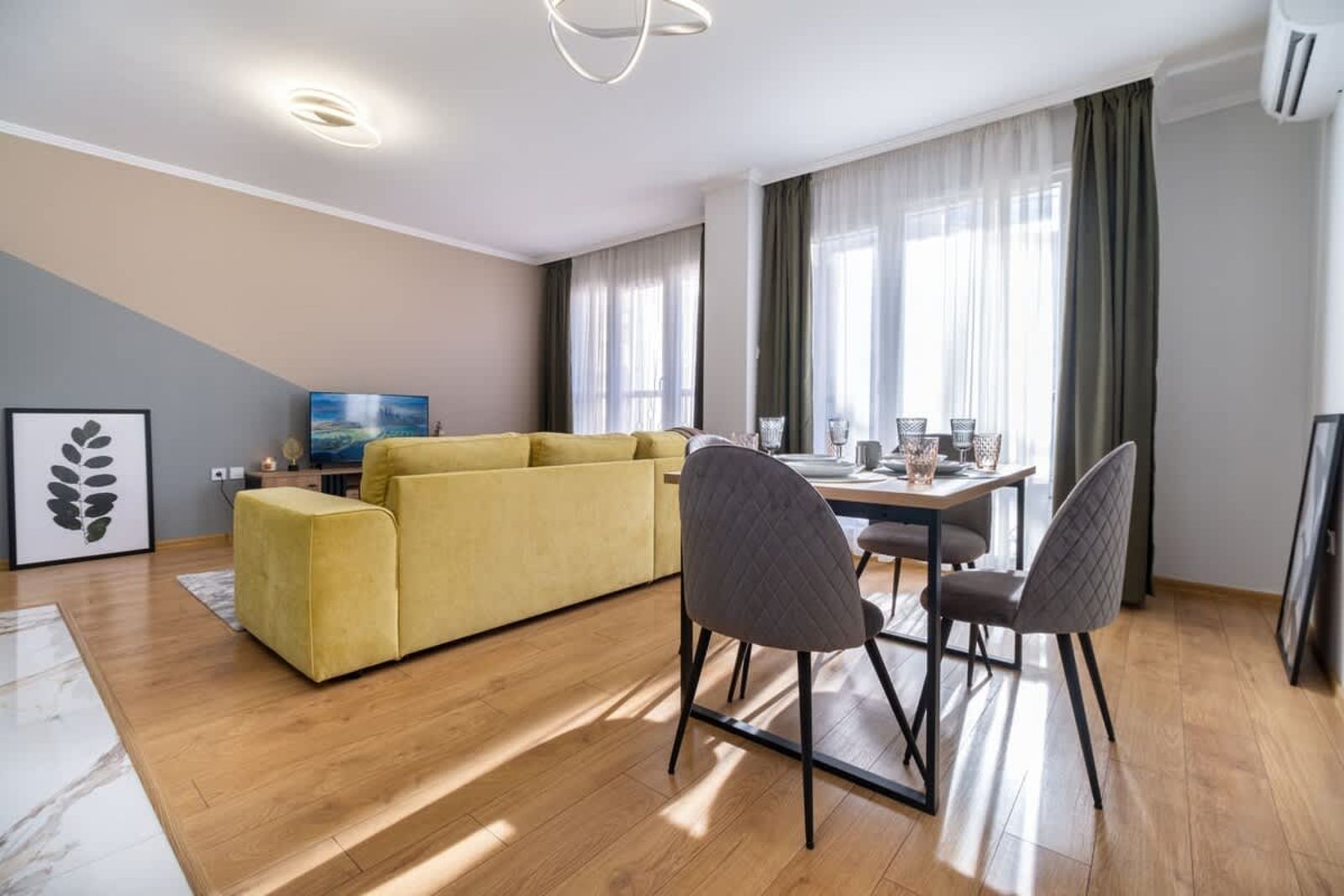 City Center Perfect: 1BR Apartment - Photo 22