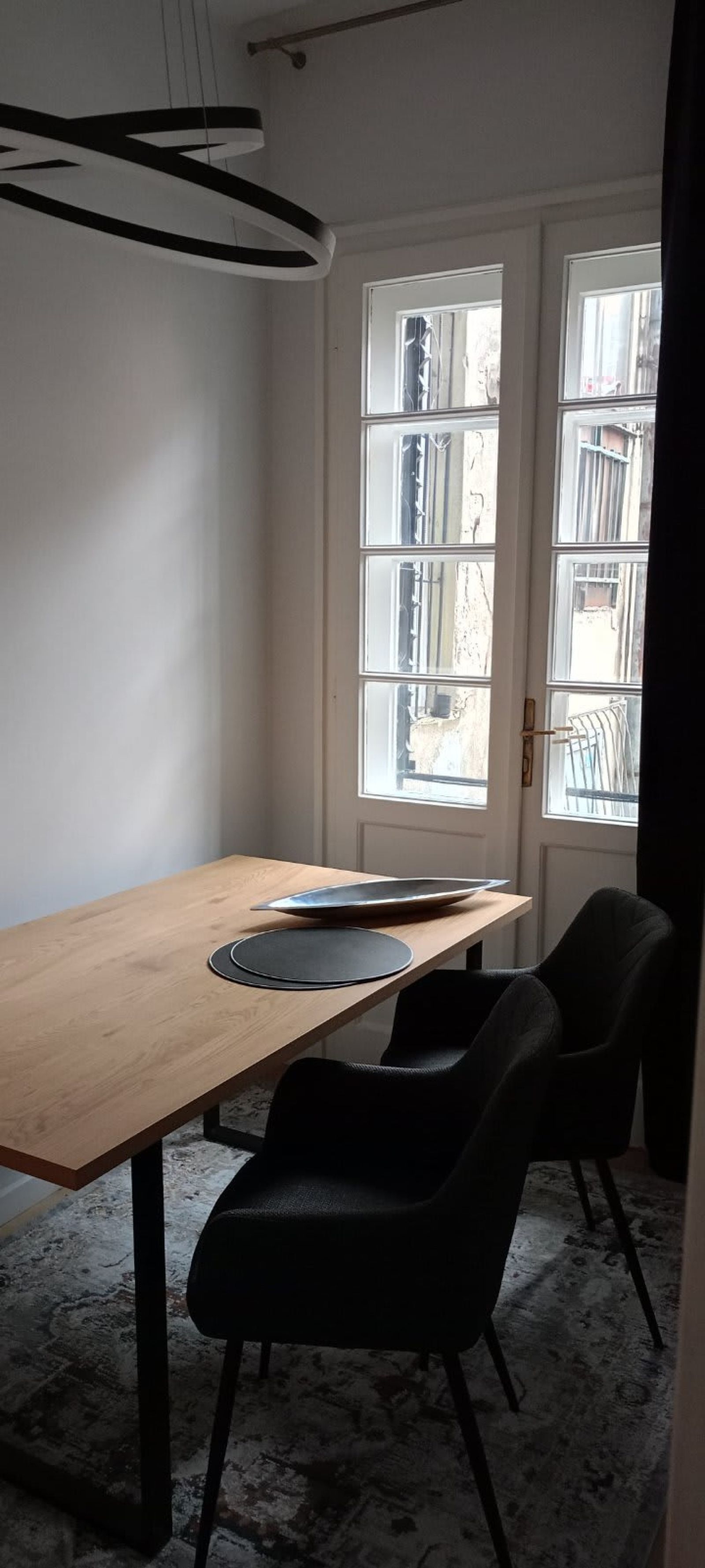 Urban Comfort: Central 1BDR near - Photo 13