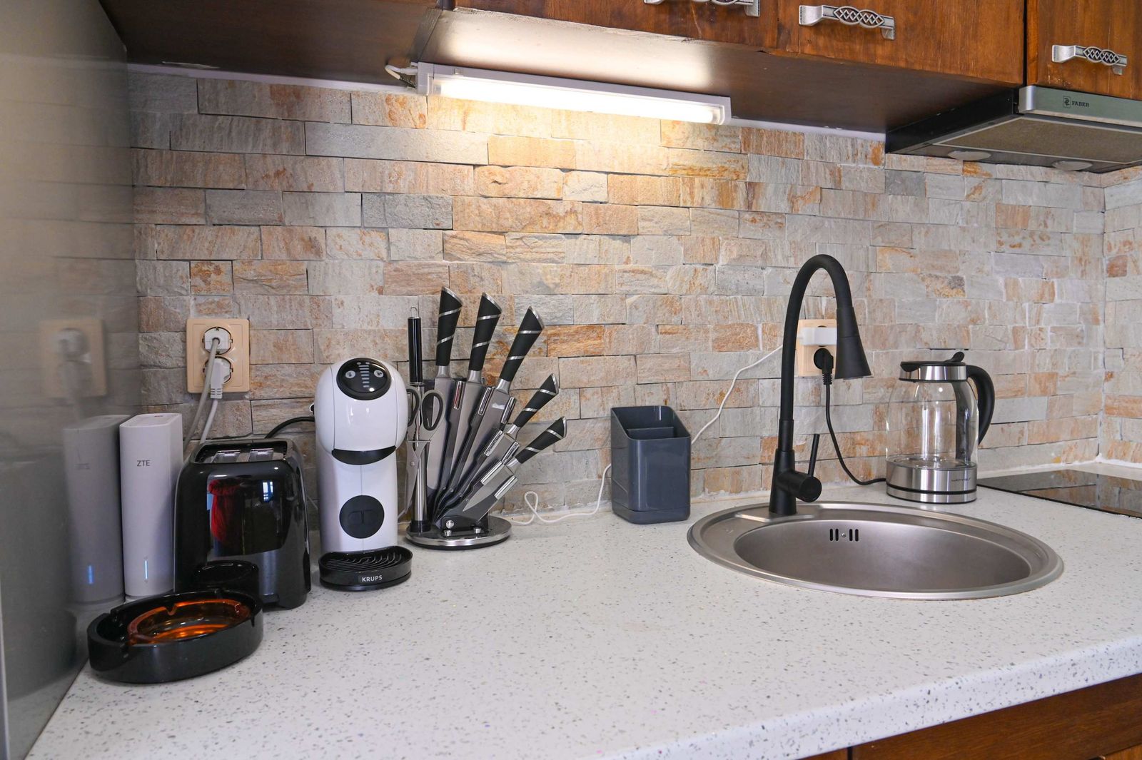 Comfortable 2-Bedroom Apartment Near the Ski Lift - Photo 7