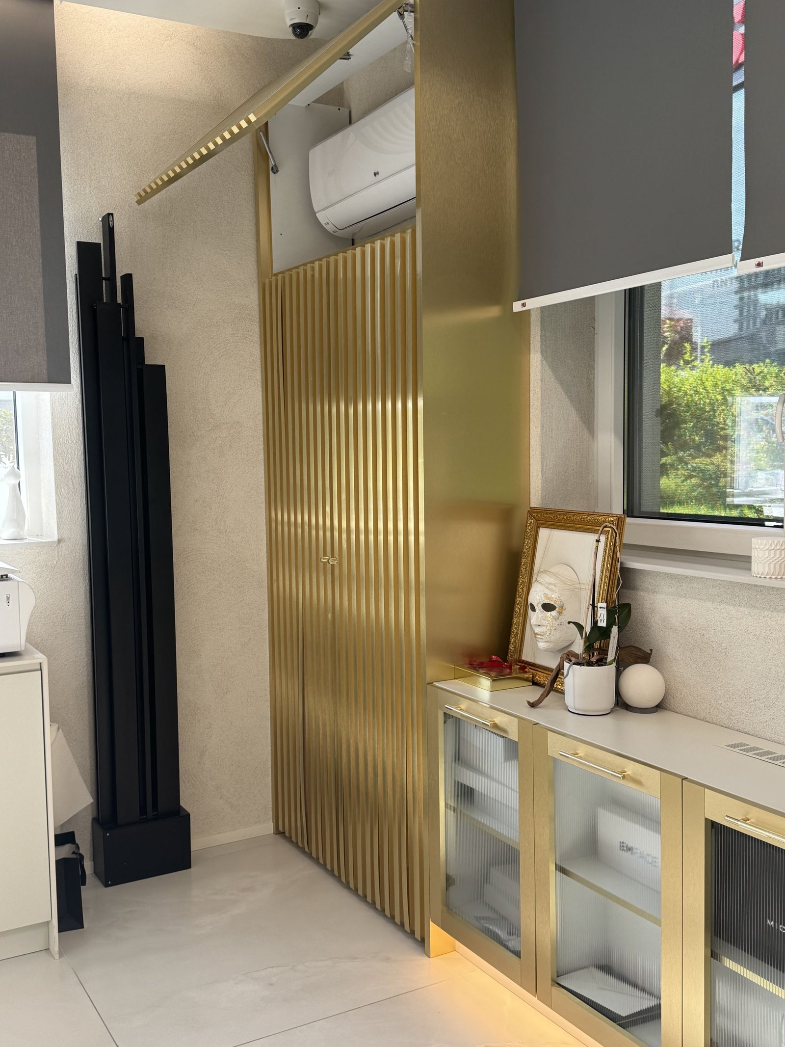 Dermatology &amp; Plastic Surgery Clinic - Photo 8