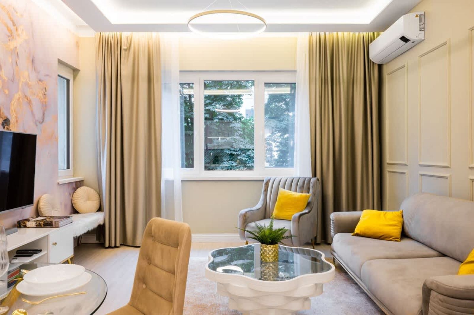 Top Center 2BD Luxurious Flat with Shared Terrace - Photo 7