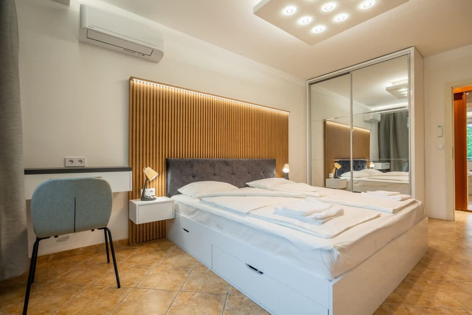 Marble Place - Photo 16