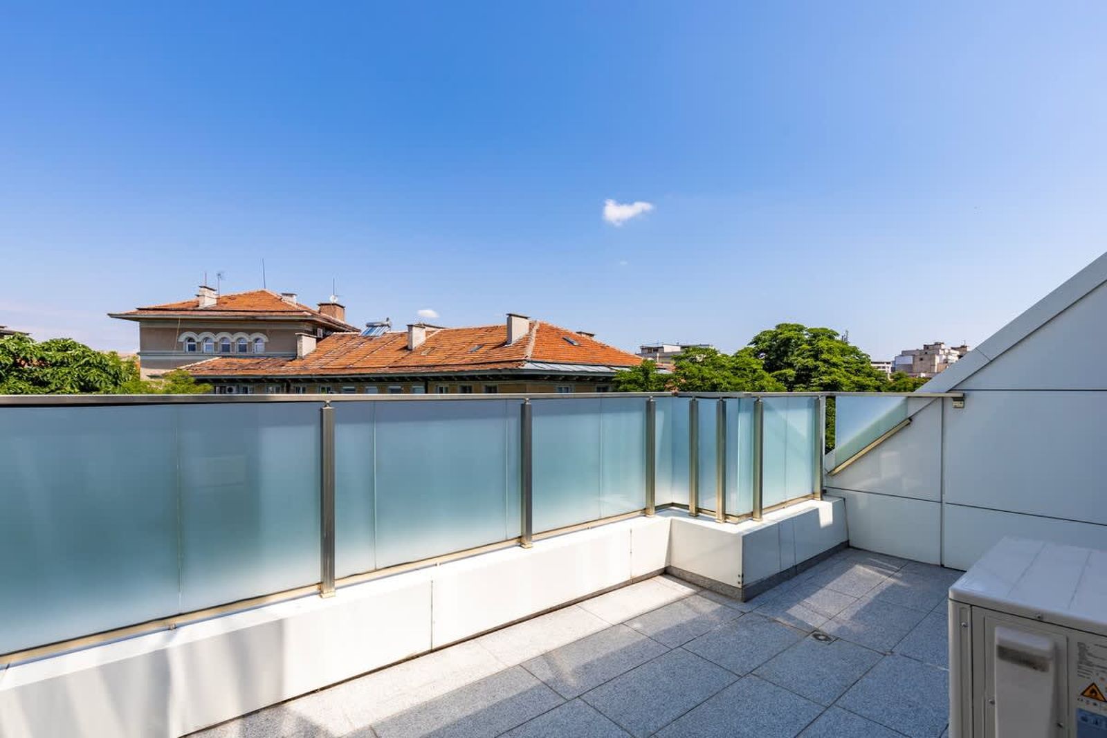 Cityscape Retreat 1BD Flat in the Heart of Plovdiv - Photo 13