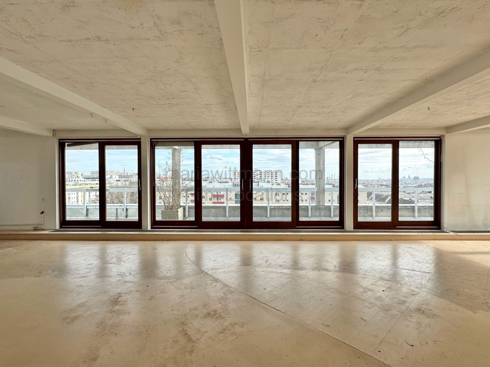 Location 370 - Photo 11