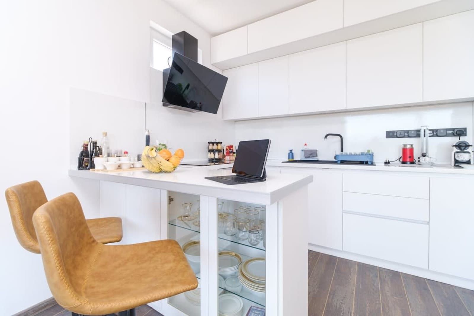 Serene Luxe Oasis Retreat on the Outskirts - Photo 28