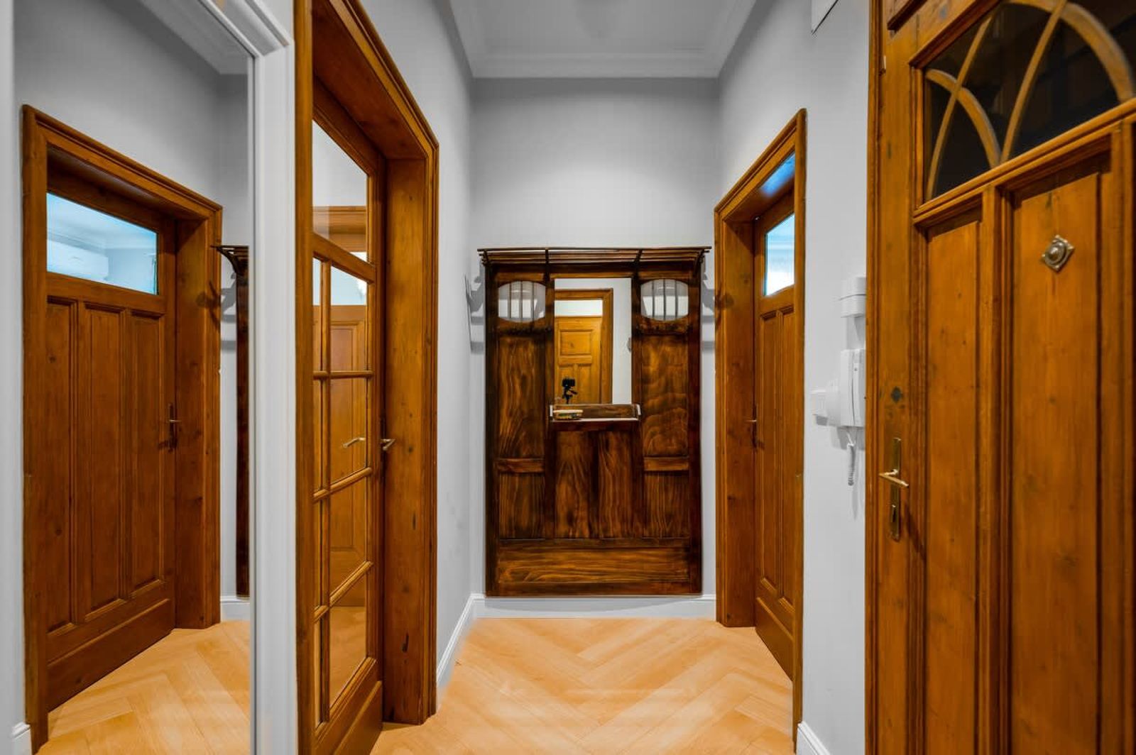 Modern, Spacious 2BD Flat - Prime Sofia Location - Photo 41