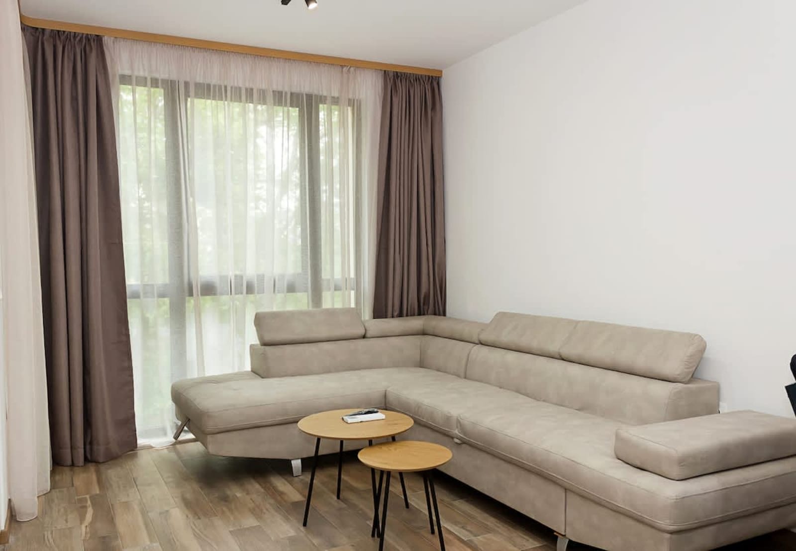 Flat In Azur Premium in St Constantine and Helena - Photo 8