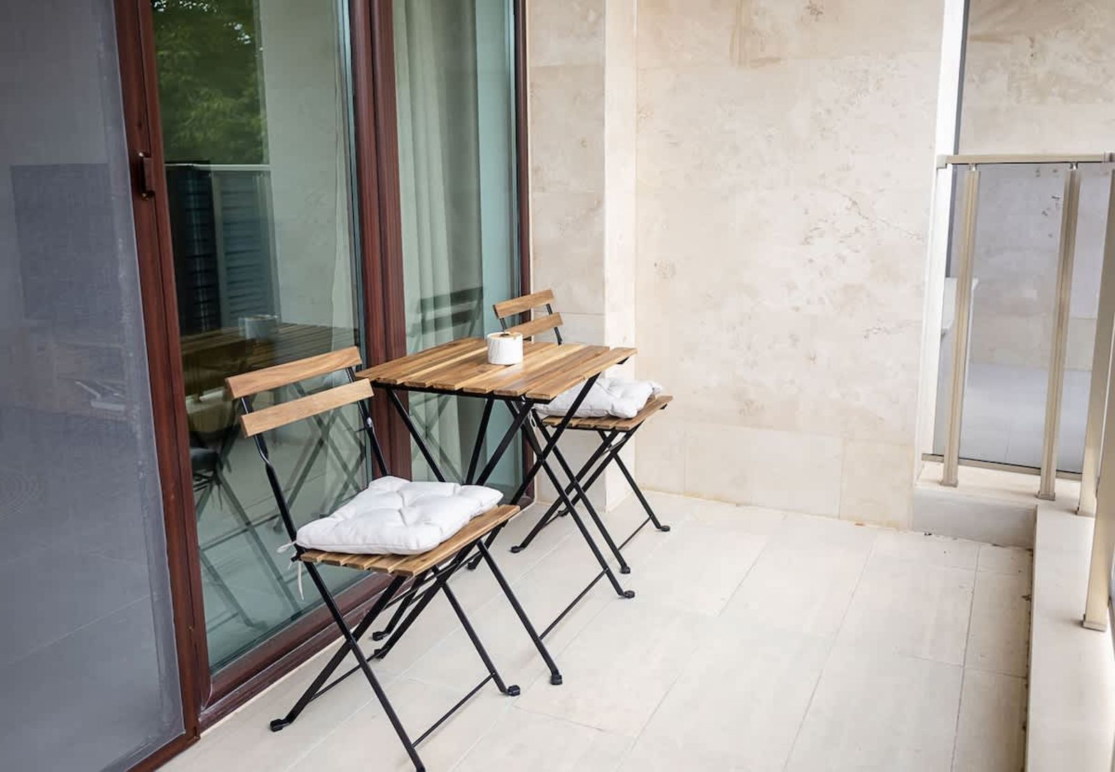 Skyline Varna – Stylish 1BD City Apartment - Photo 3