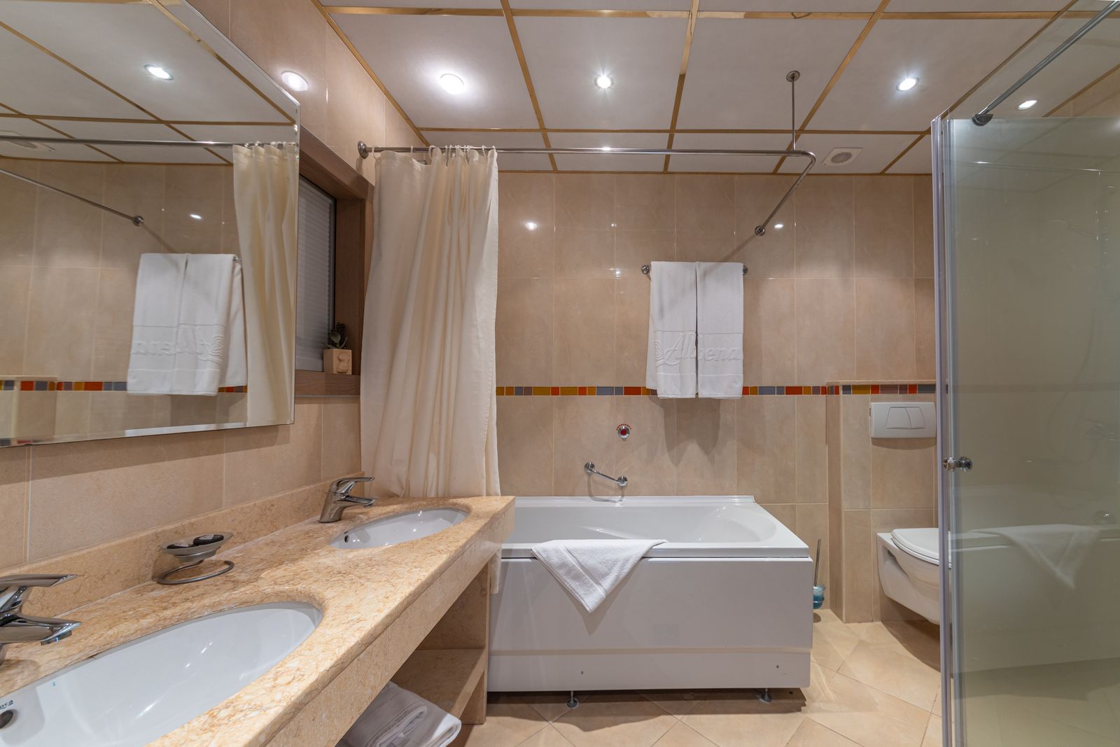 Two Bedroom Apartment in the Flamingo Grand Hotel - Photo 2