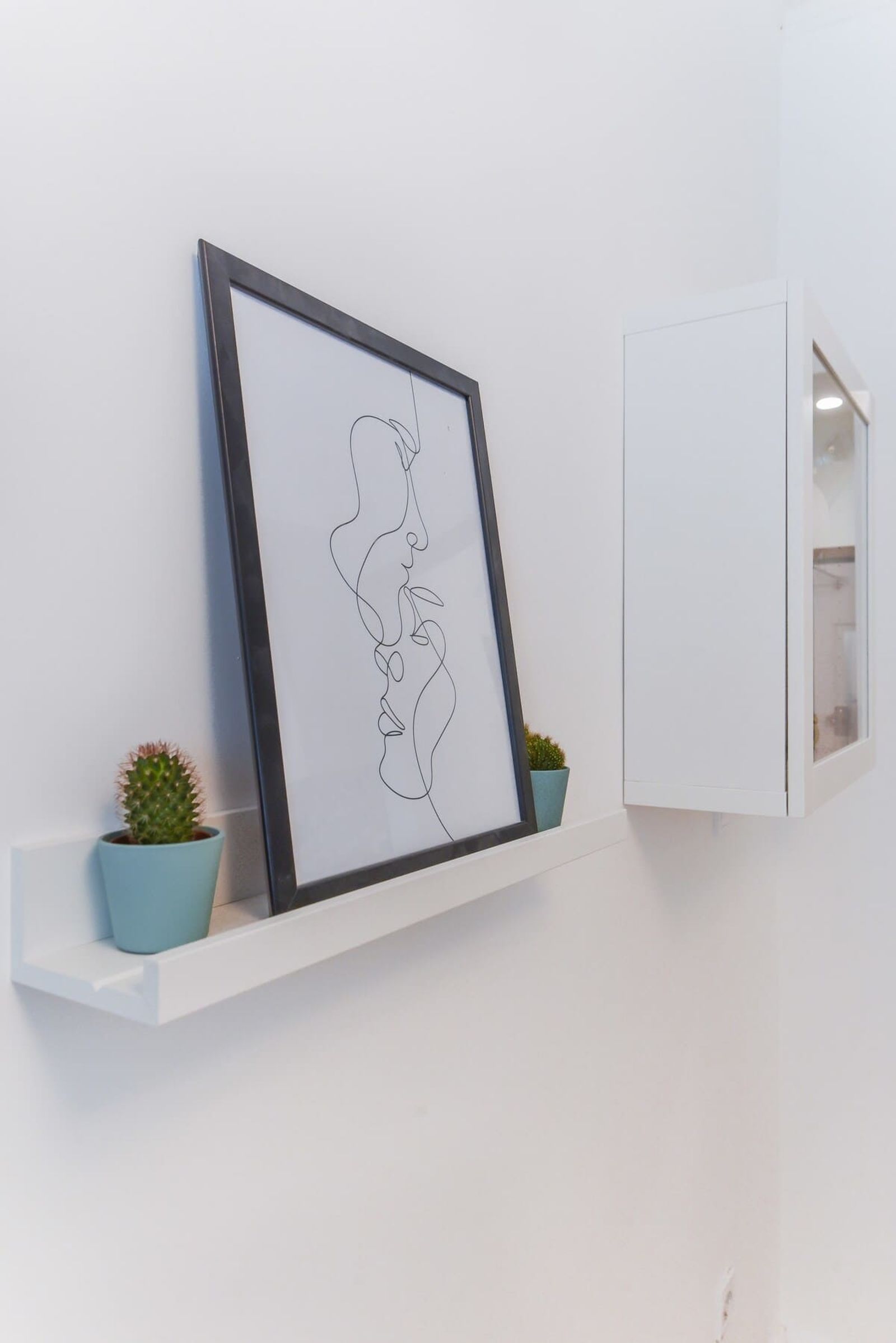 Bright 2BD Center Apartment | AC &amp; Fast Wi-Fi - Photo 13