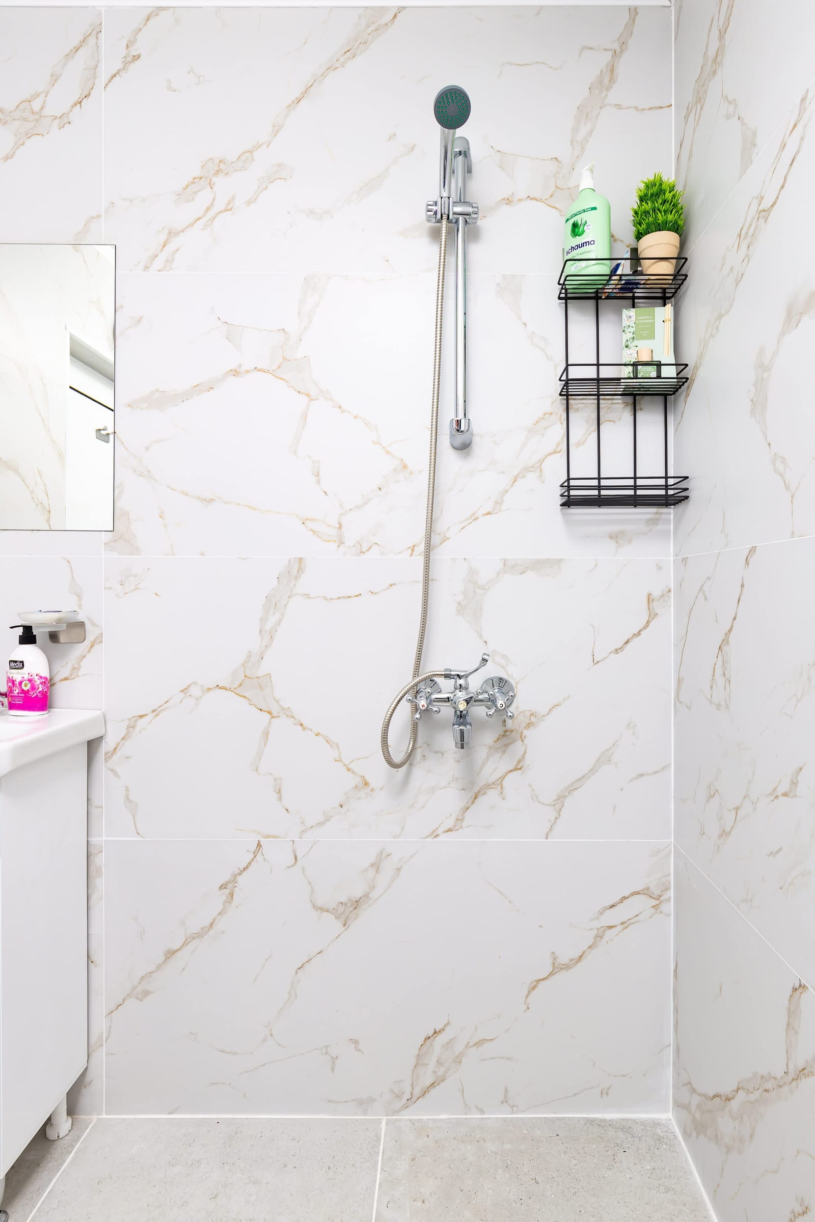 Bright and modern 1BD in Plovdiv - Photo 24