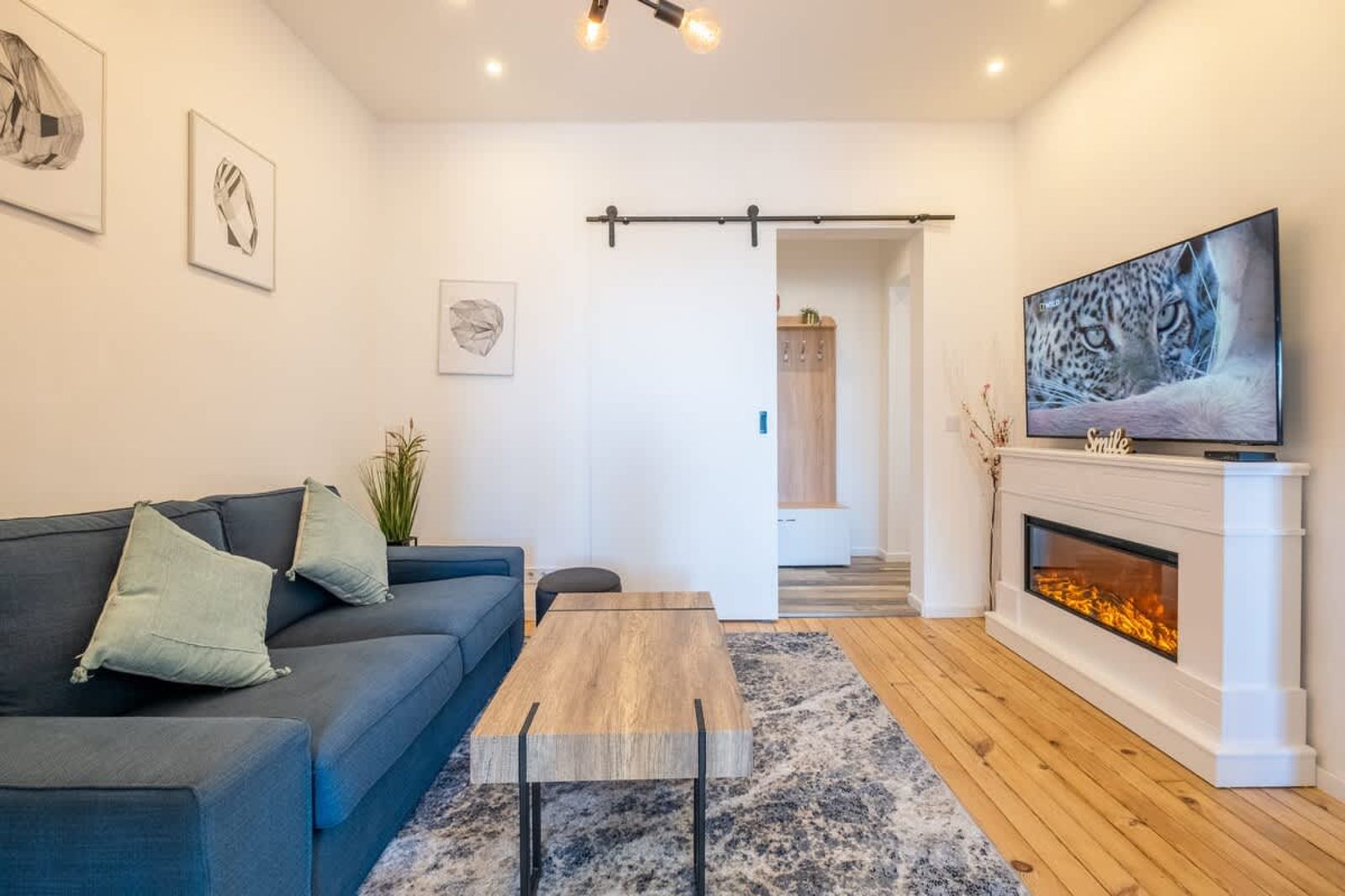 Bright Apartments – 2 Bedroom - Photo 7