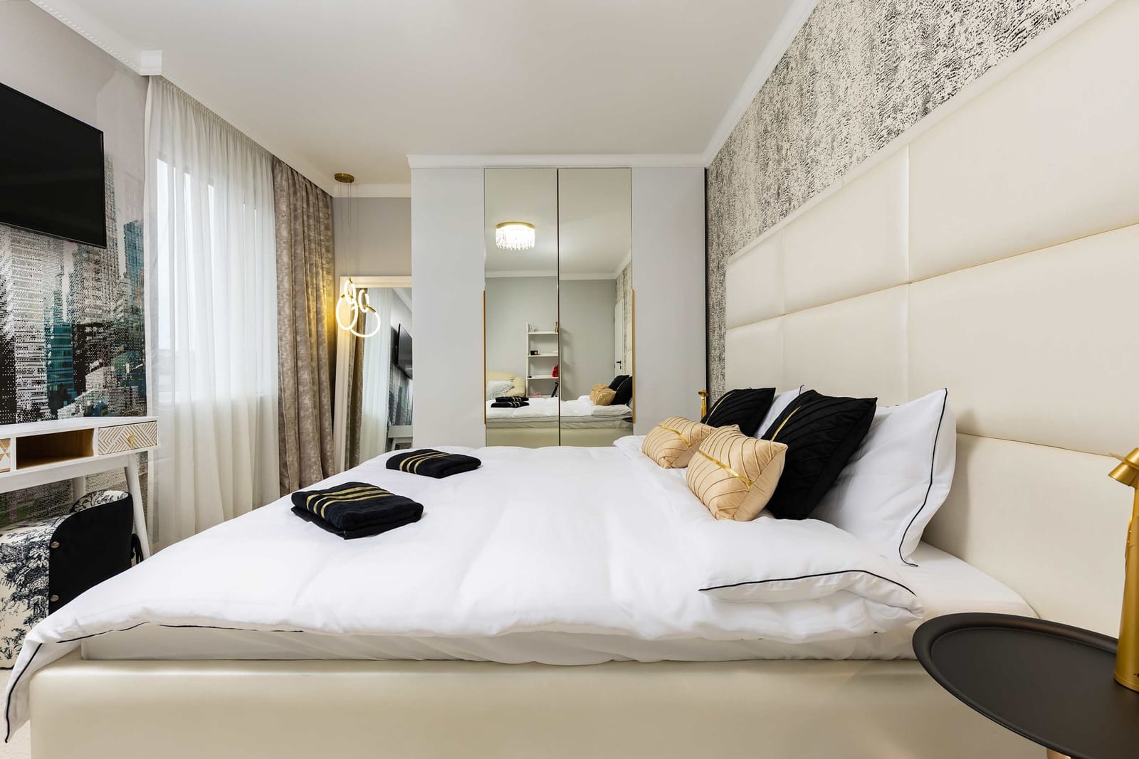 Sunny Modern 1BR Retreat with Cozy Balcony - Photo 3