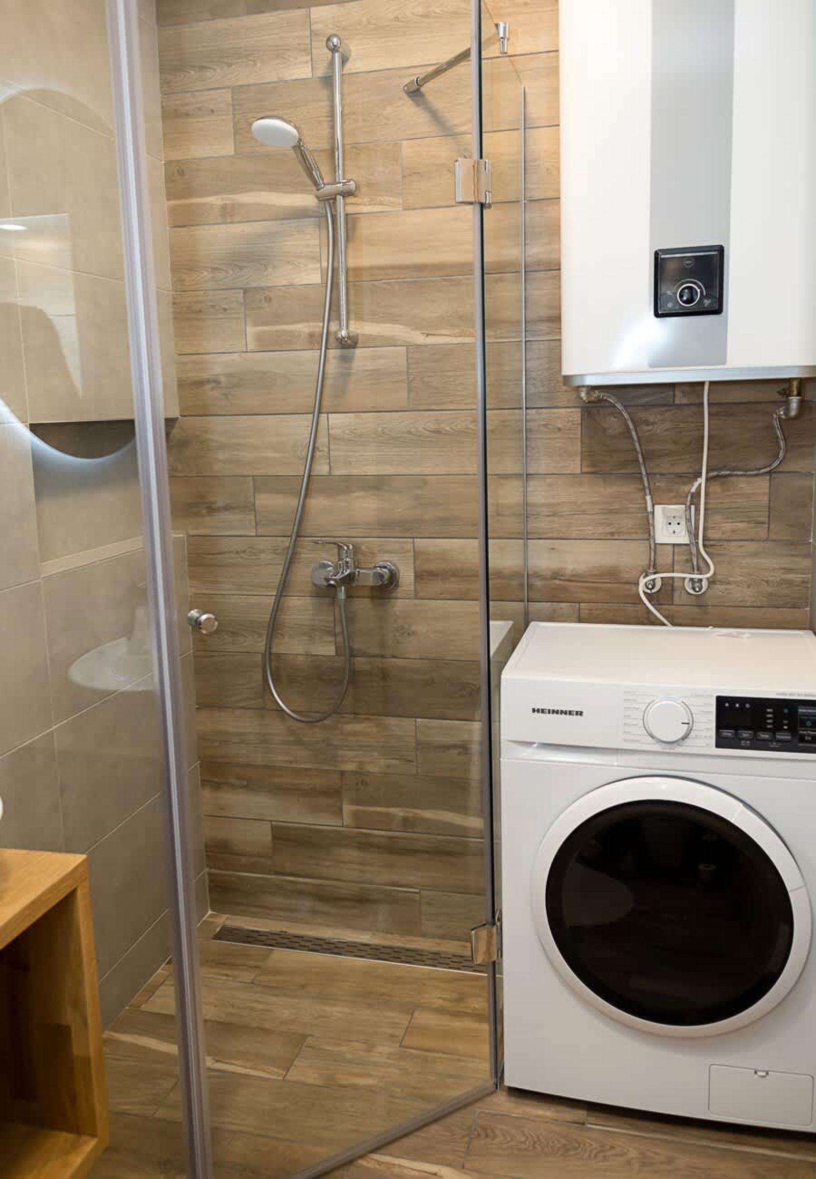 Chic One-Bedroom Getaway in Azur Deluxe Complex - Photo 17