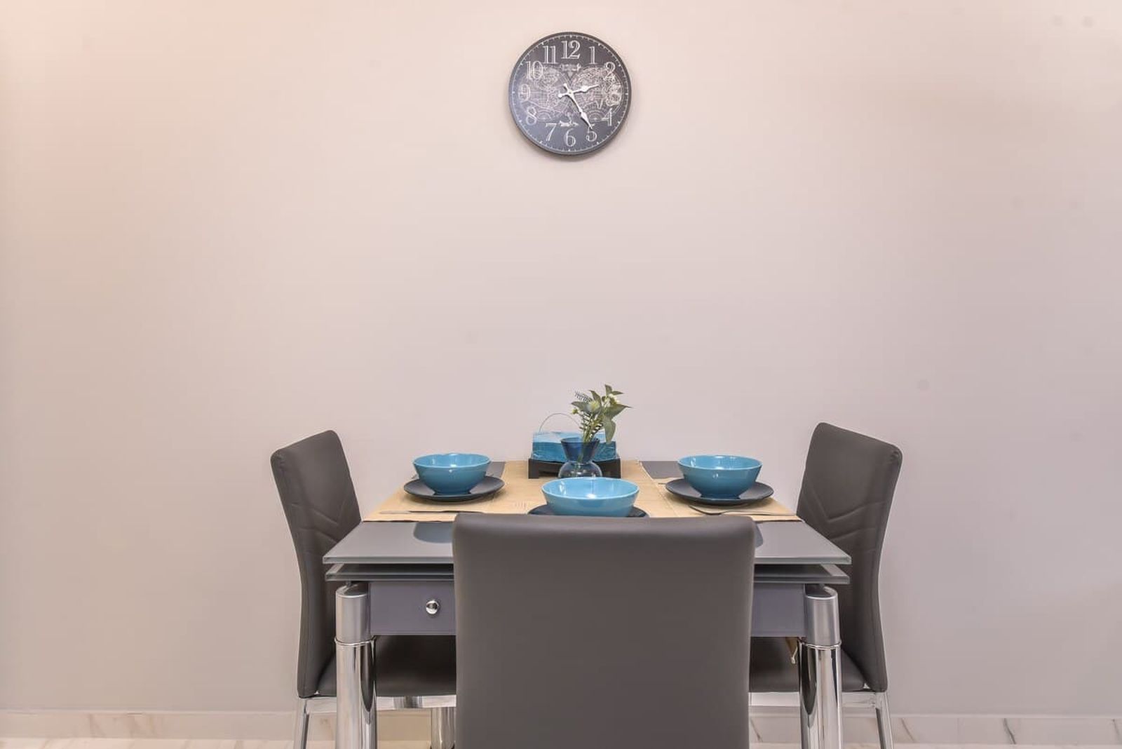 Stylish Residential Flat  with Parking &amp; Balcony - Photo 11