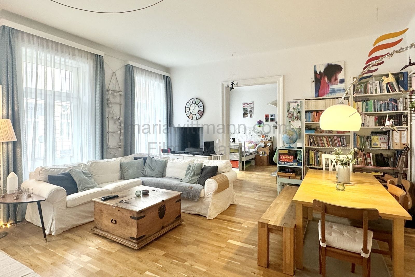 Bright Multi-Room Apartment with Open Plan Living - Photo 10