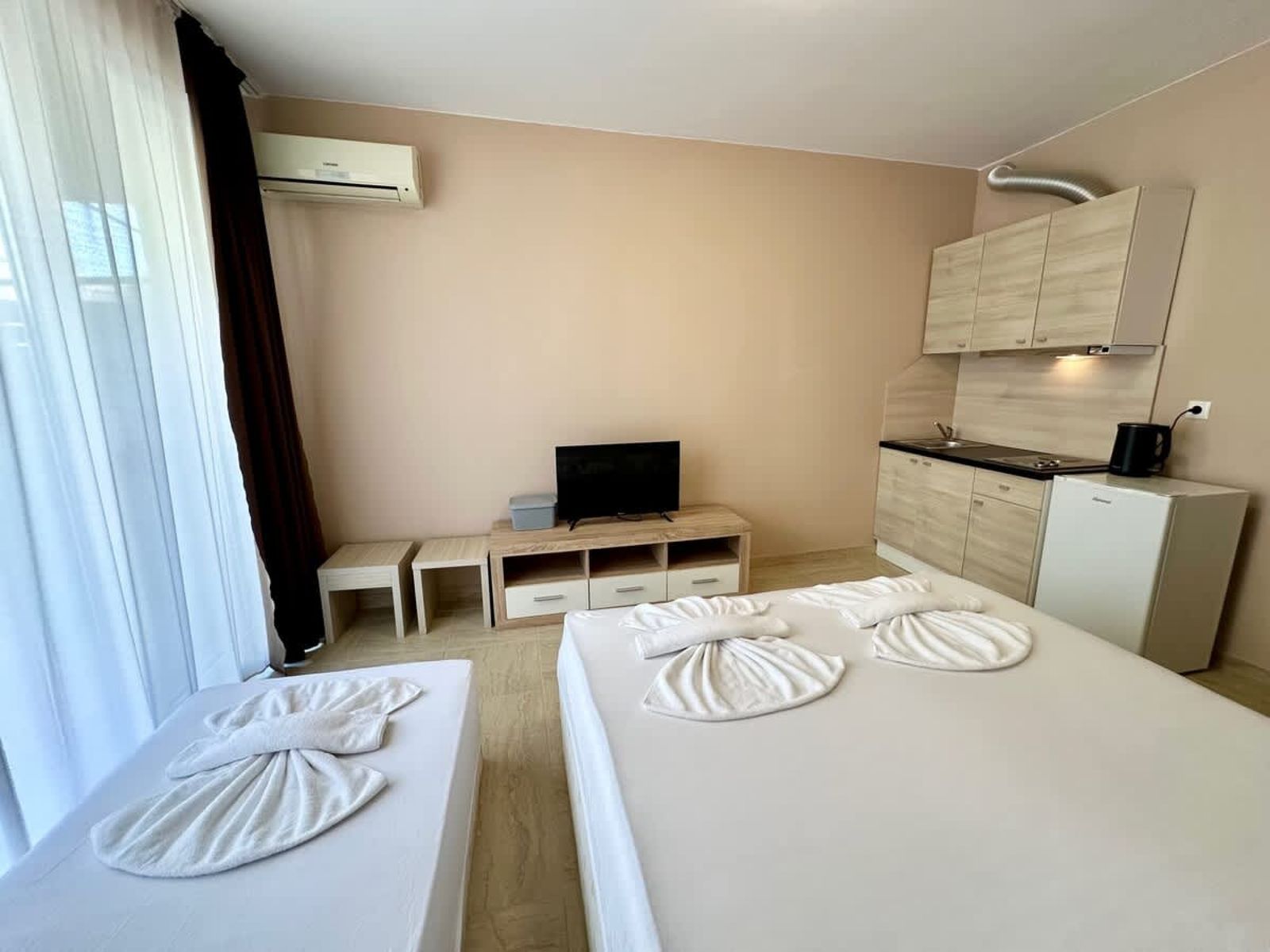 Cozy Studio  Sunny View Central - Photo 19