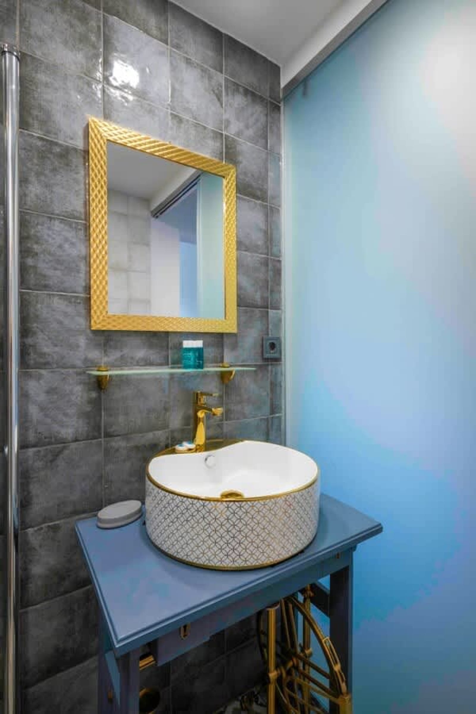 Quiet and Central: 1BD Next to NDK &amp; Vitosha Blvd - Photo 13