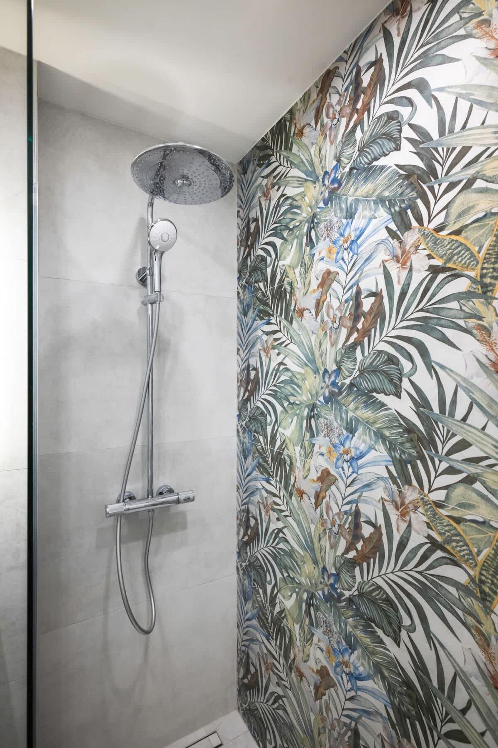 The Purely Placed 1BD Central Flat - Photo 13