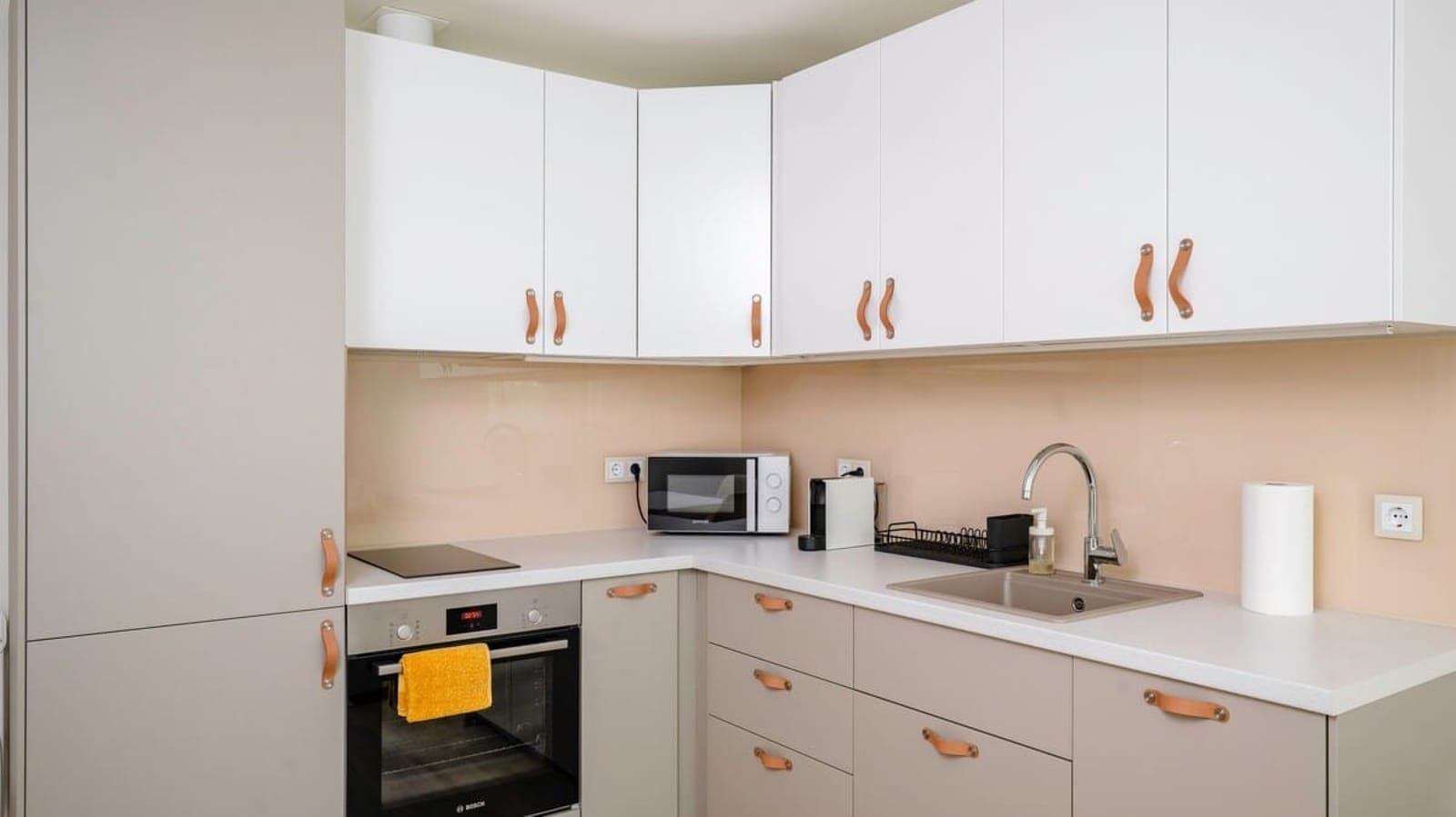 Cozy 1BD Apartment next to NDK - Photo 14