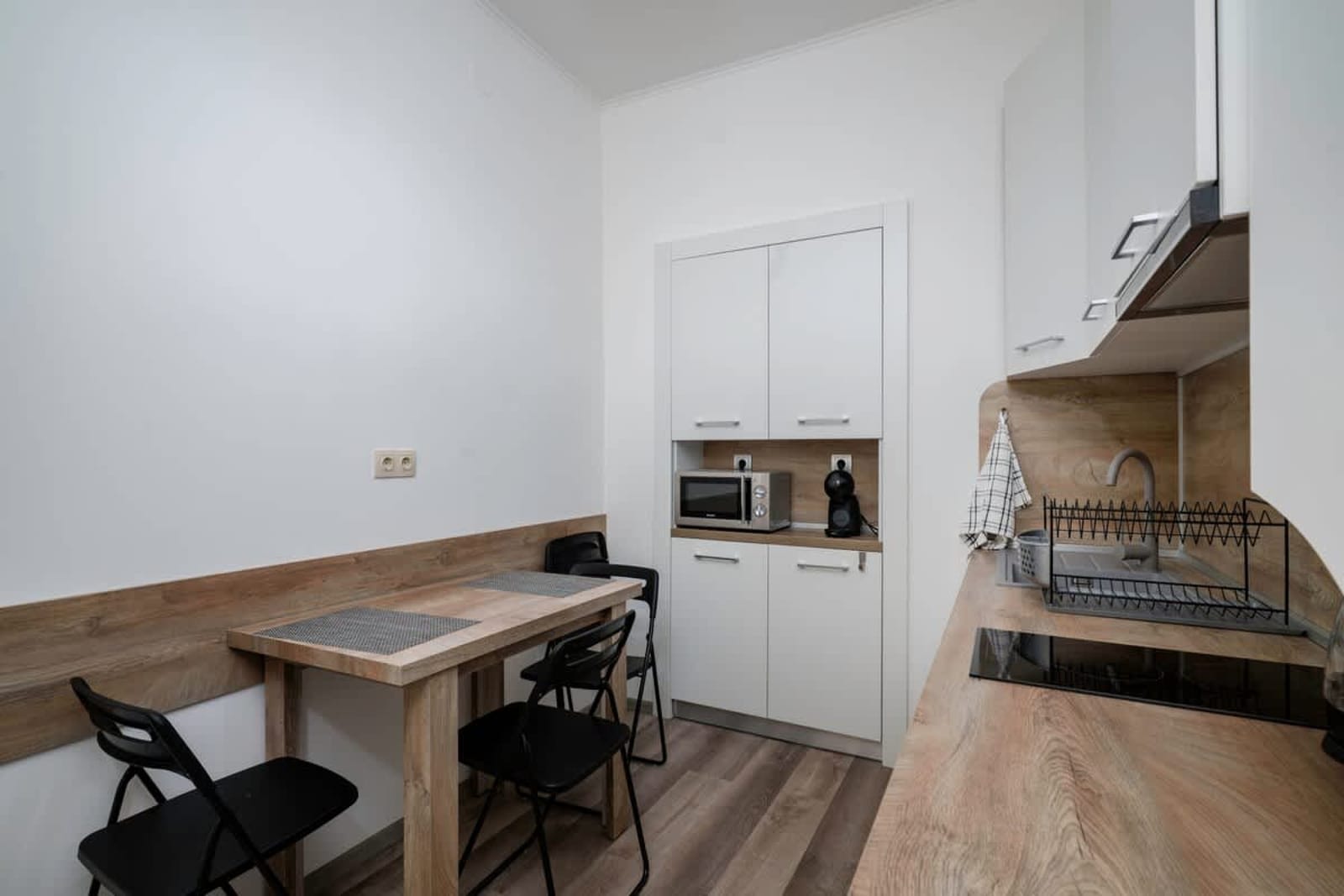 Central 1BD Next to Womens Market and Sofia's Gems - Photo 10