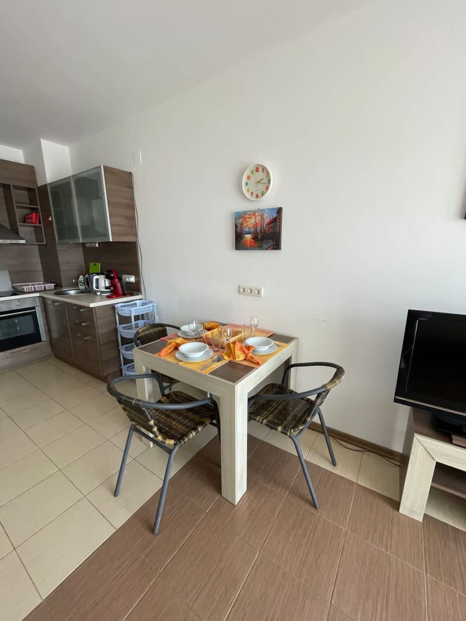 1BD Flat on the Beach with Parking - Photo 3