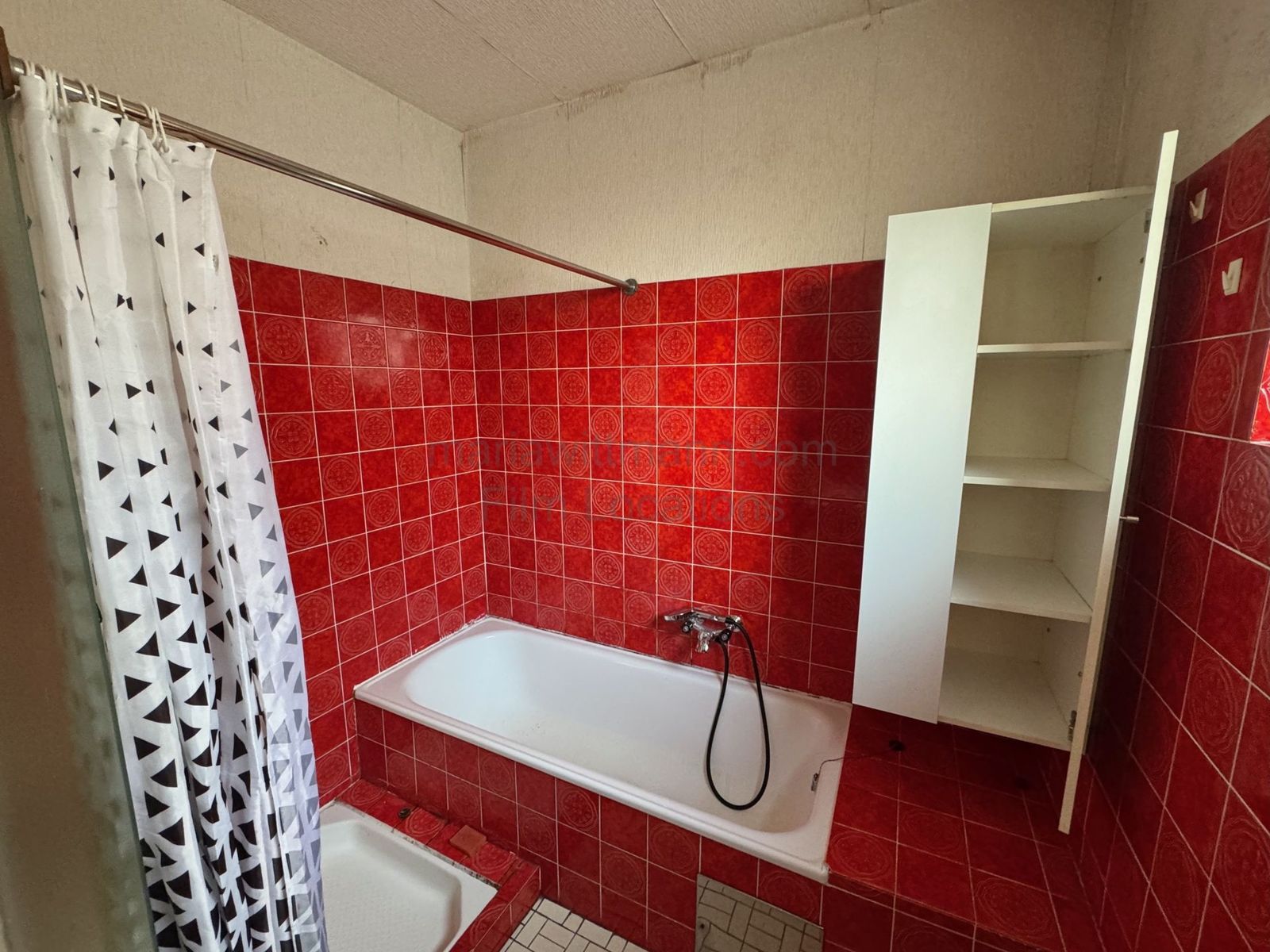 Location 520 - Photo 7