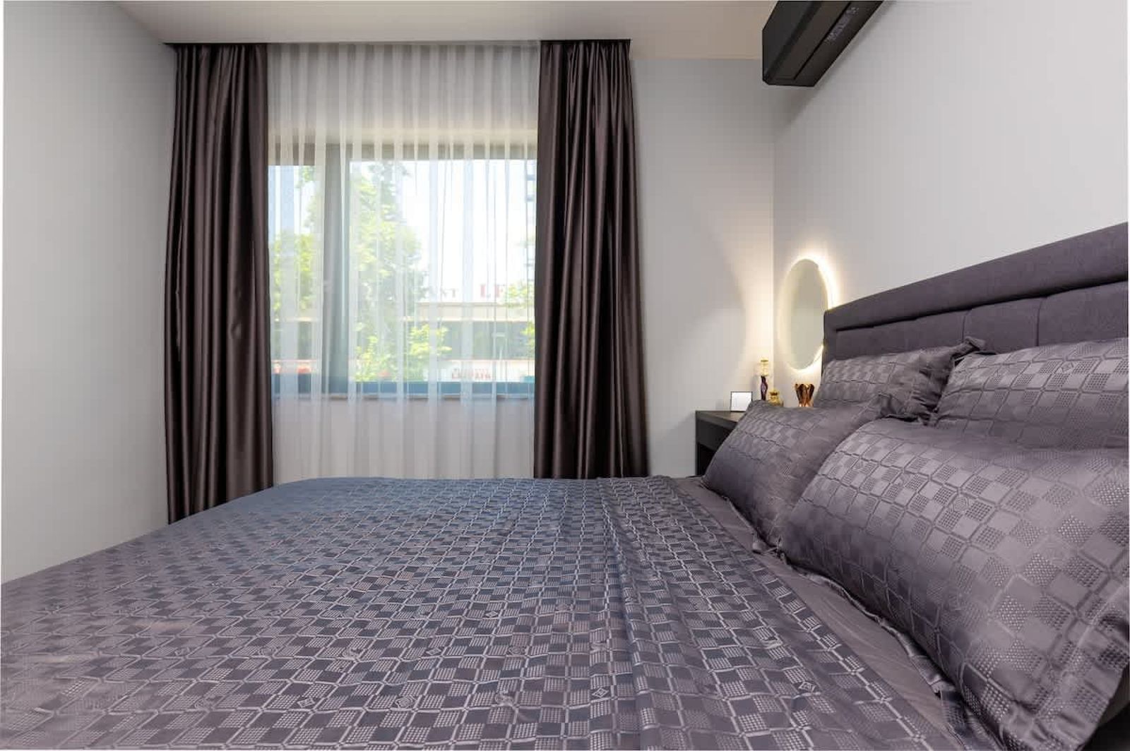 Happy People Plovdiv - Grey 1-BD Apartment - Photo 14