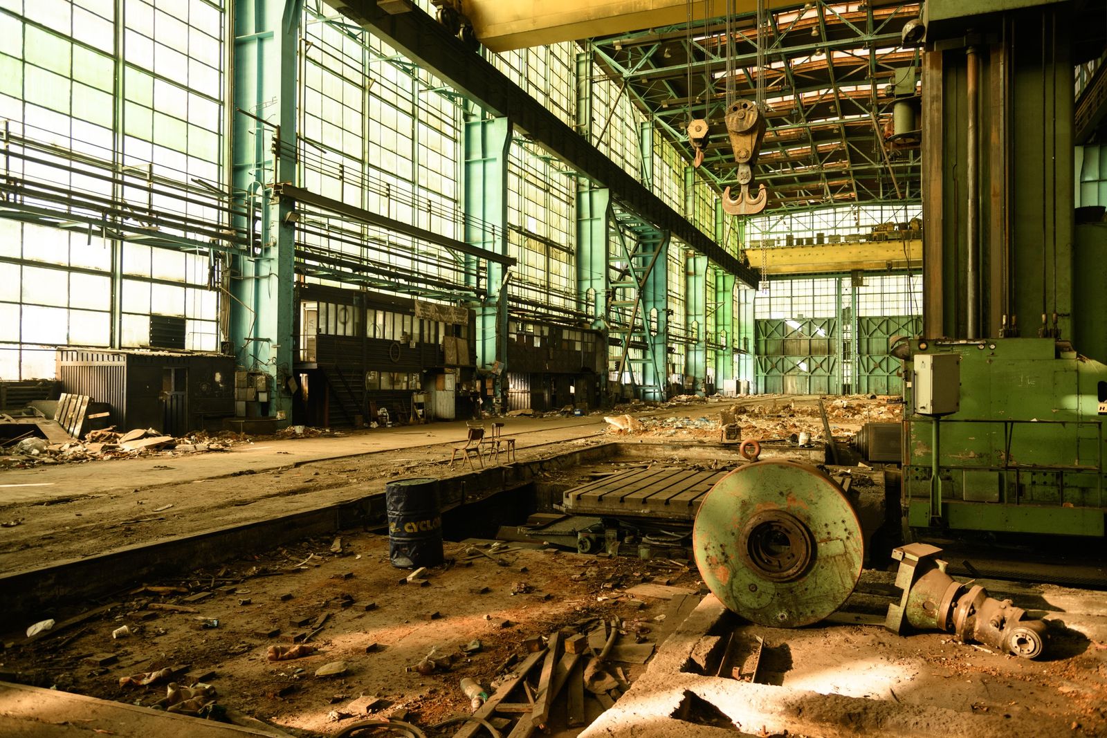 Abandoned Factory Bucharest - Photo 5