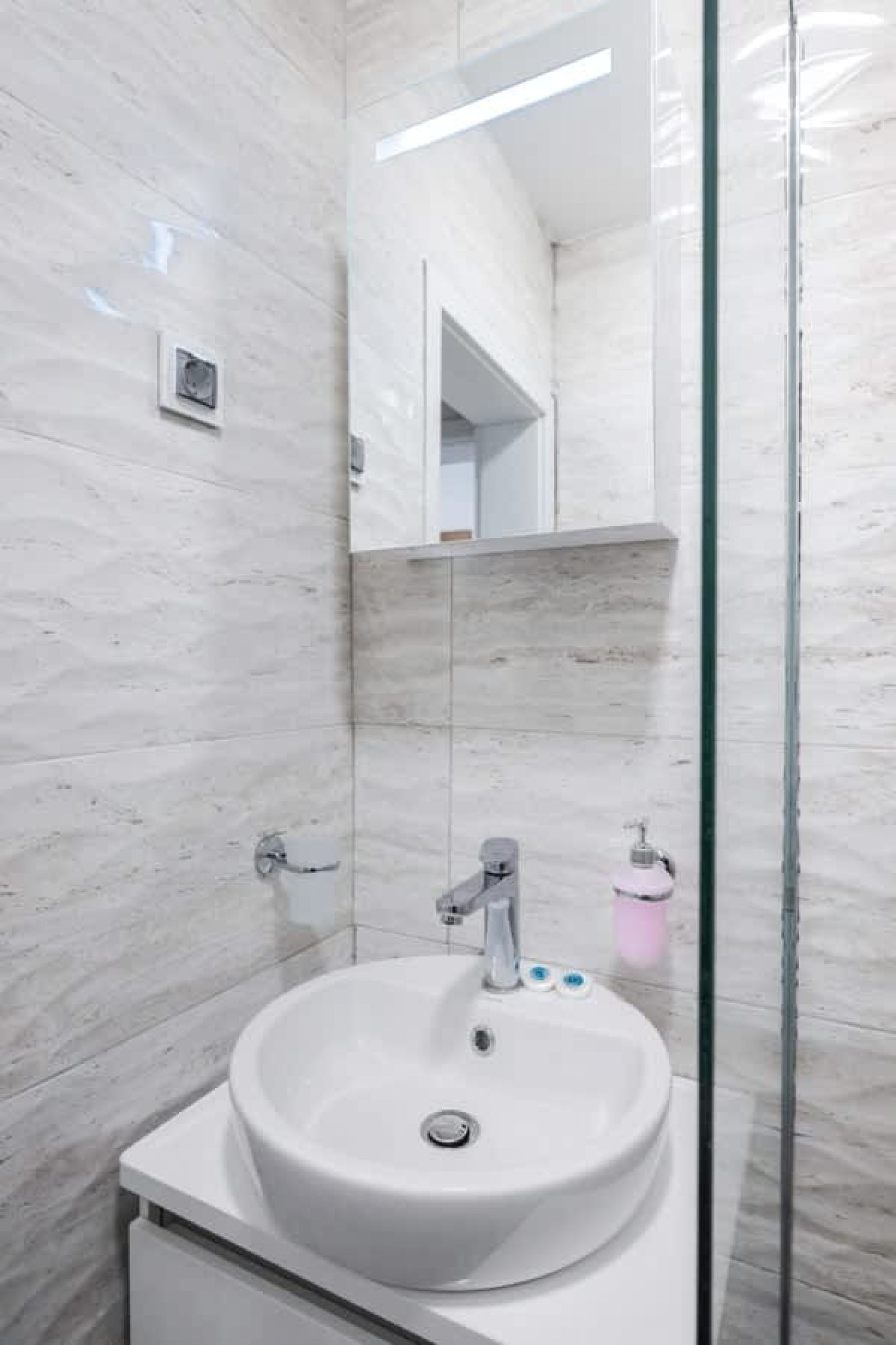 Spacious 2BD Near NDK with WorkSpace - Photo 16