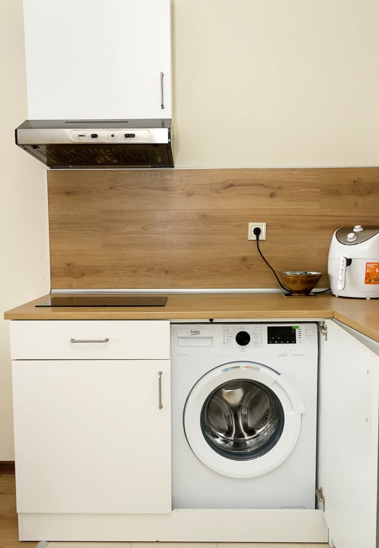 Cozy 1BD Flat in Golden Sands with All You Need - Photo 6