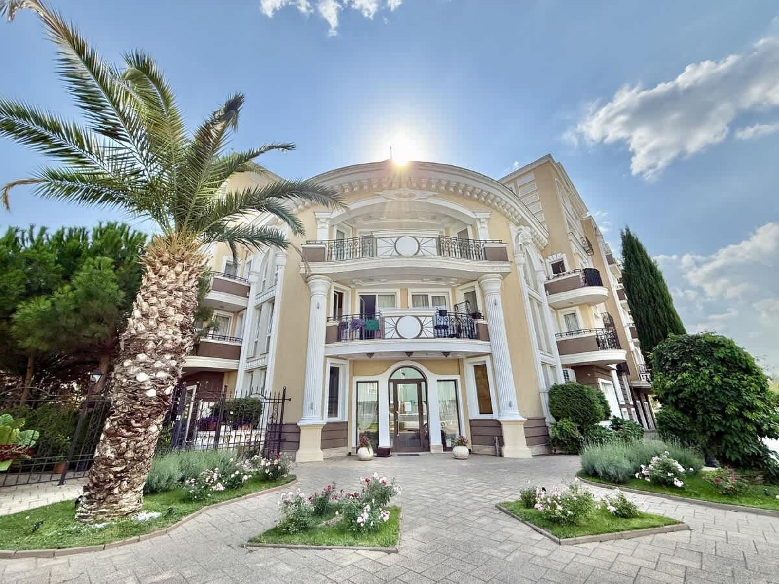 Cozy apartment in Messembria Palace - Photo 58