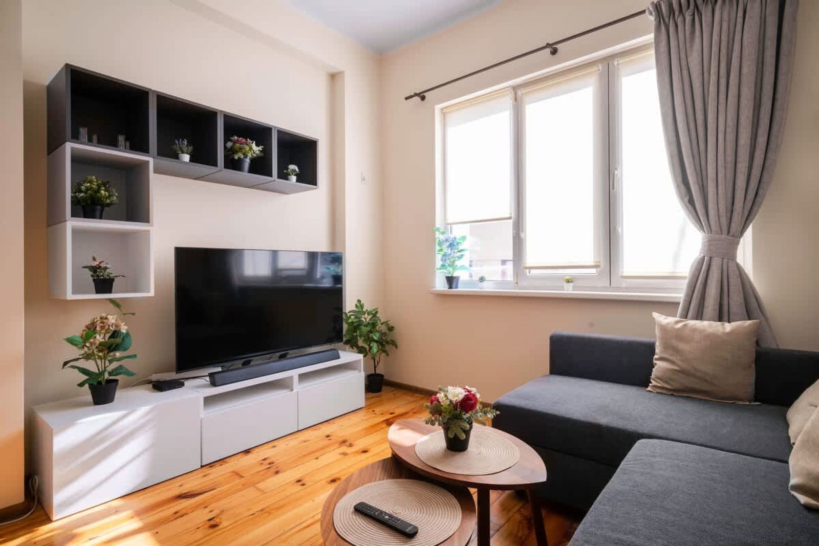 Stylish CityHub Retreat in Sofia Center - Photo 7