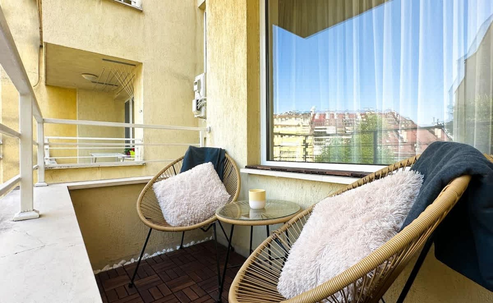 Sunny Sofia Studio with Balcony - Photo 5