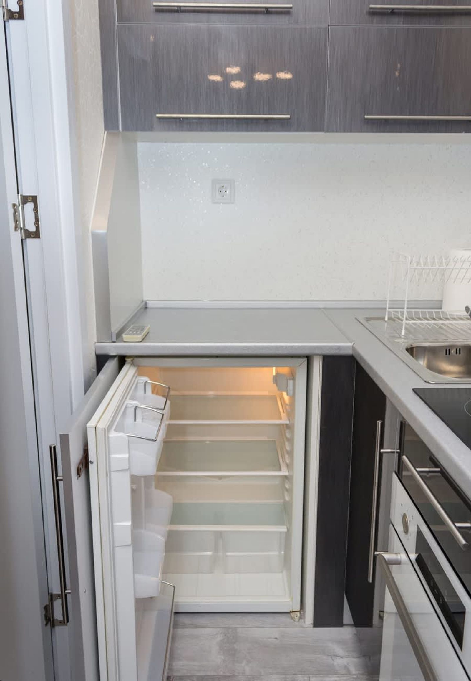 | PasteL | One-Bedroom Apartment with Balcony - Photo 11